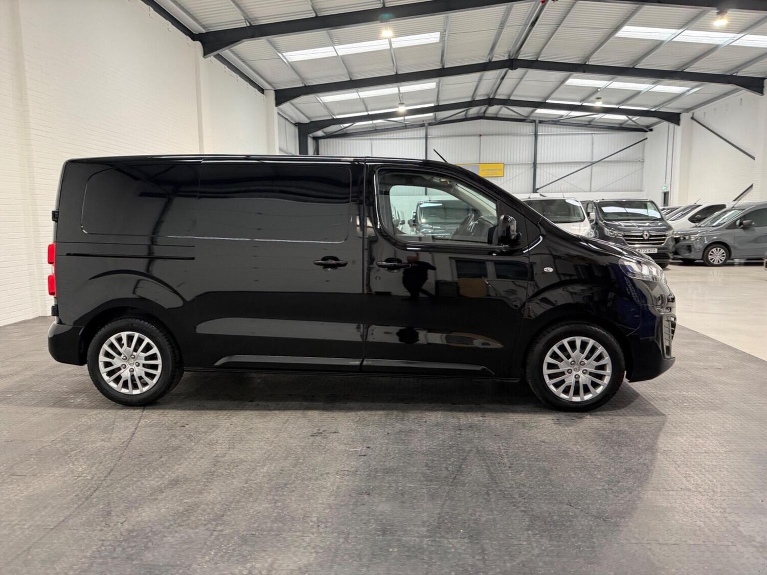 Used Vauxhall Vivaro 2024 for sale - 78102330: Photo 11