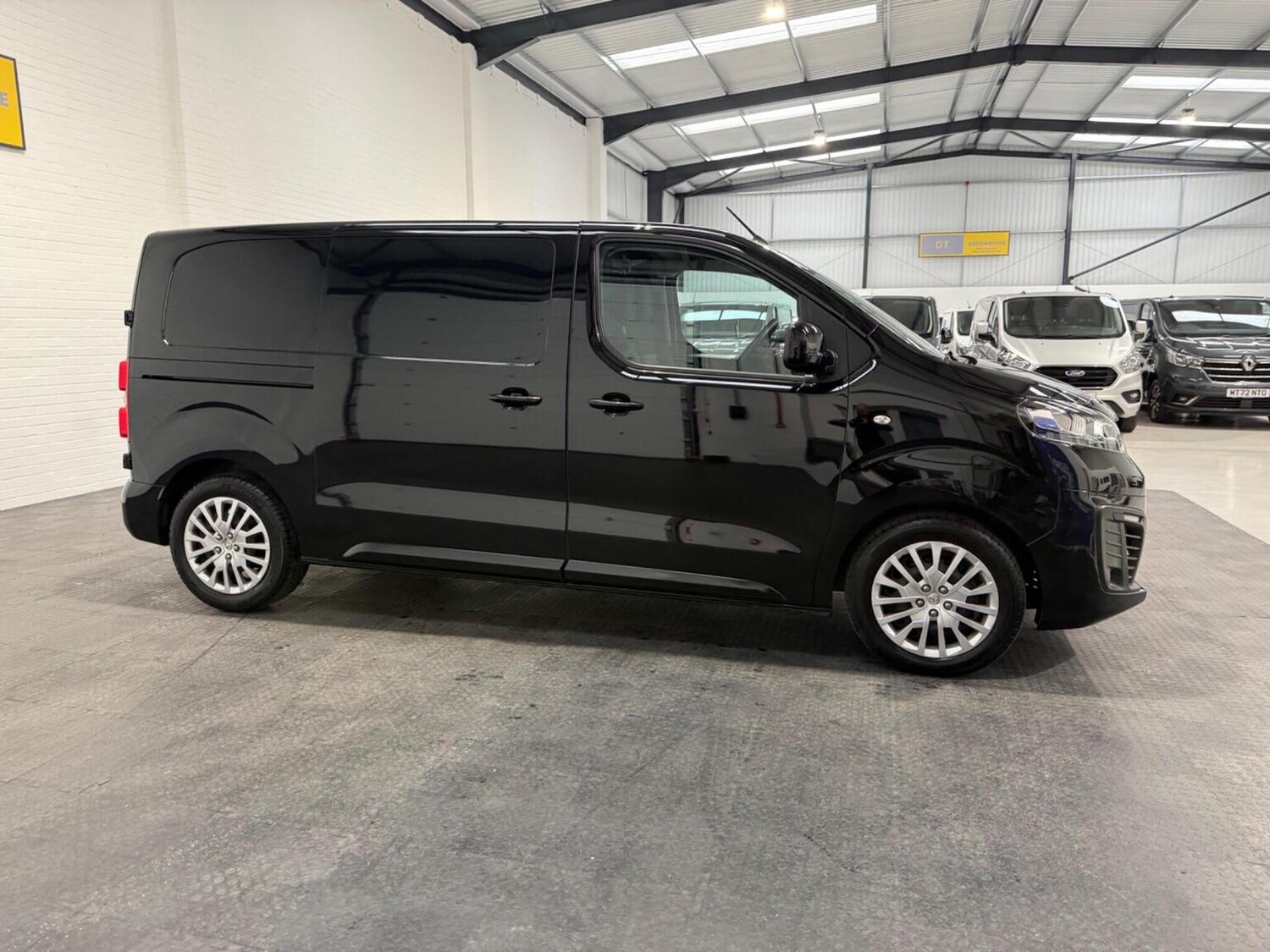 Used Vauxhall Vivaro 2024 for sale - 78102330: Photo 5