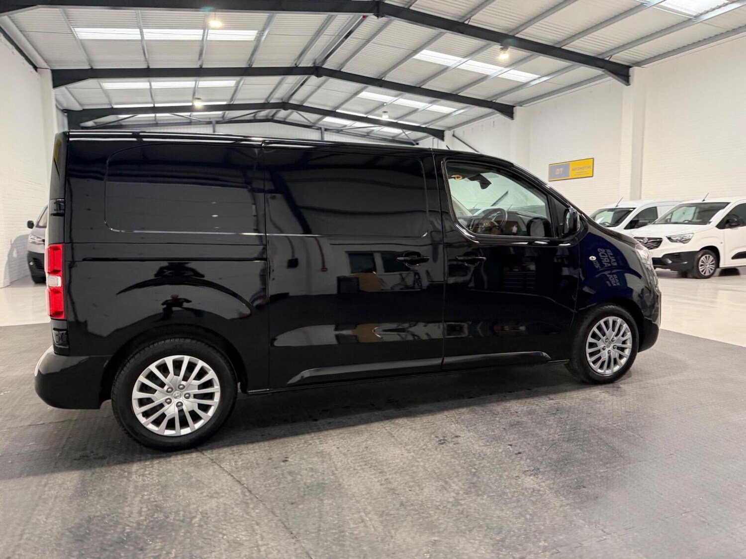 Used Vauxhall Vivaro 2024 for sale - 78102330: Photo 9