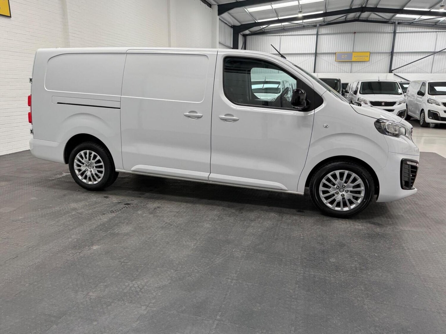 Used Peugeot Expert 2024 for sale - 78102323: Photo 10