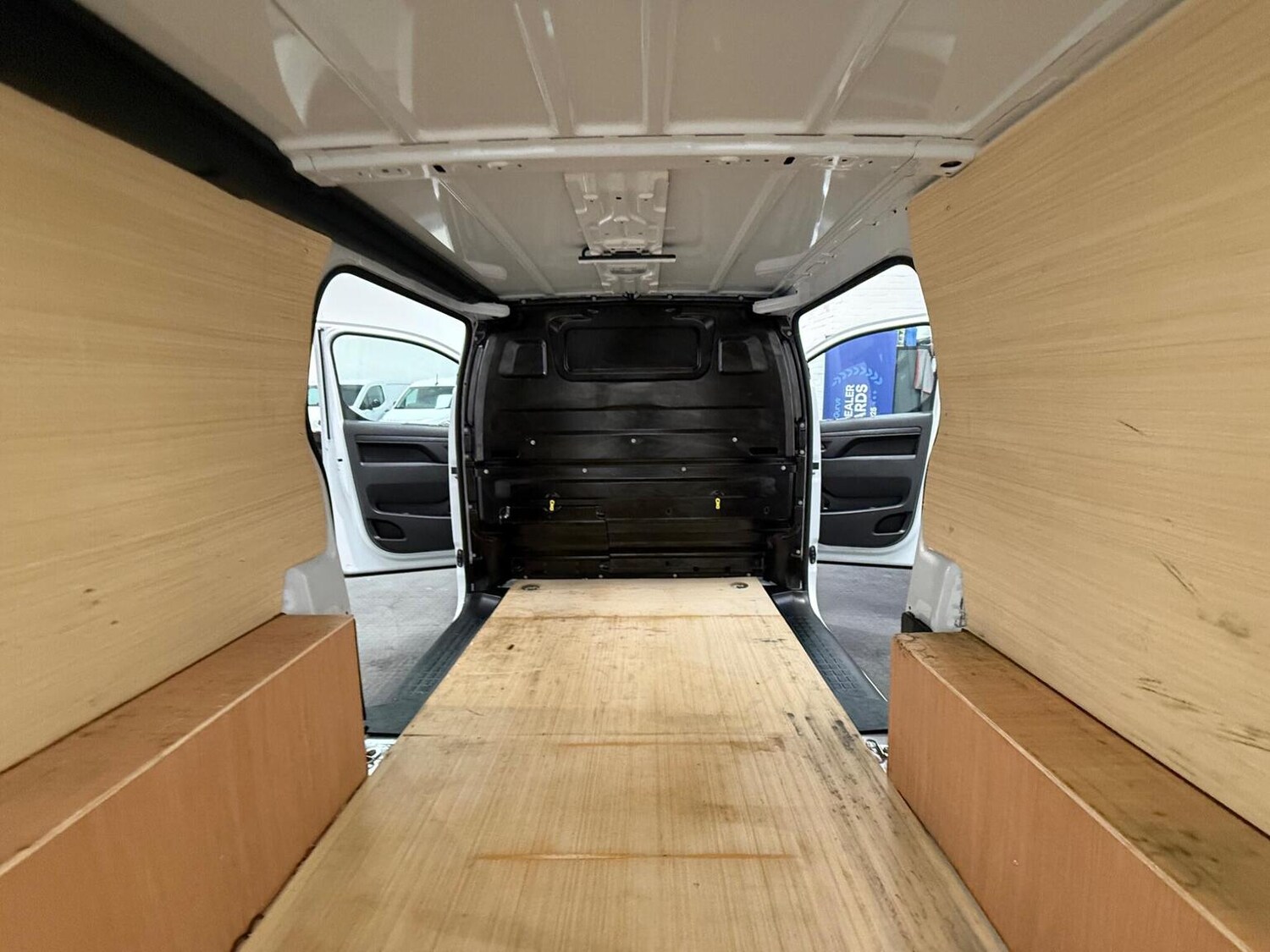 Used Peugeot Expert 2024 for sale - 78102323: Photo 65