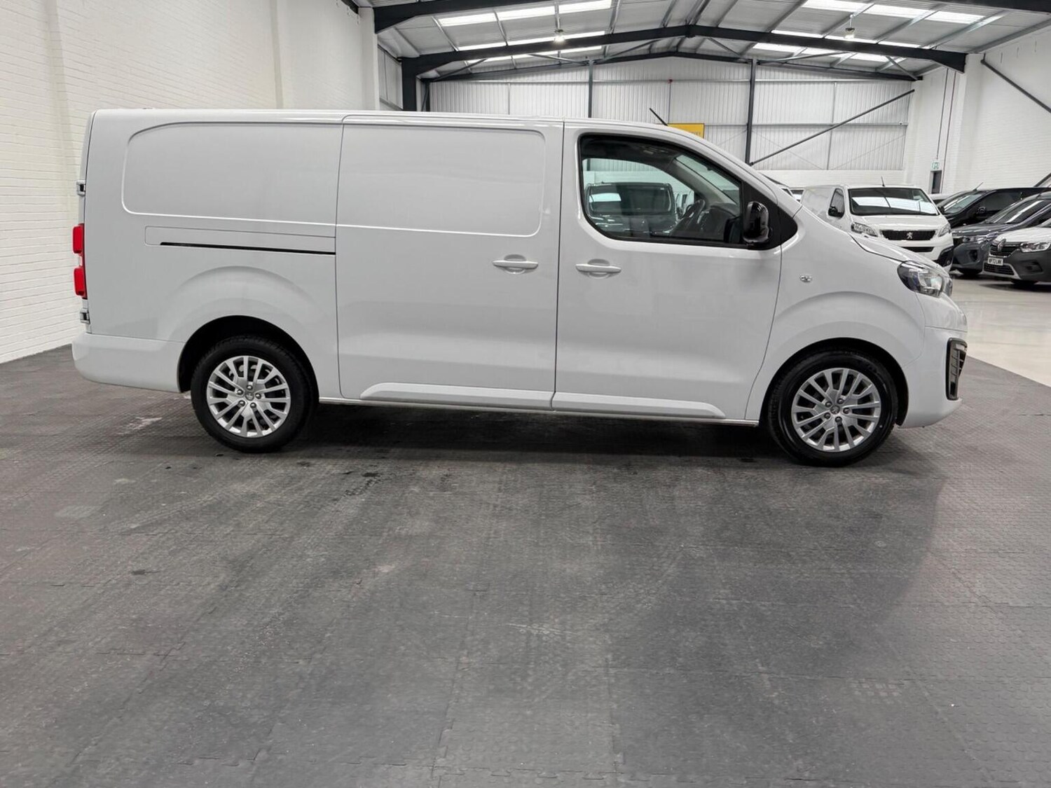 Used Peugeot Expert 2024 for sale - 78102323: Photo 9