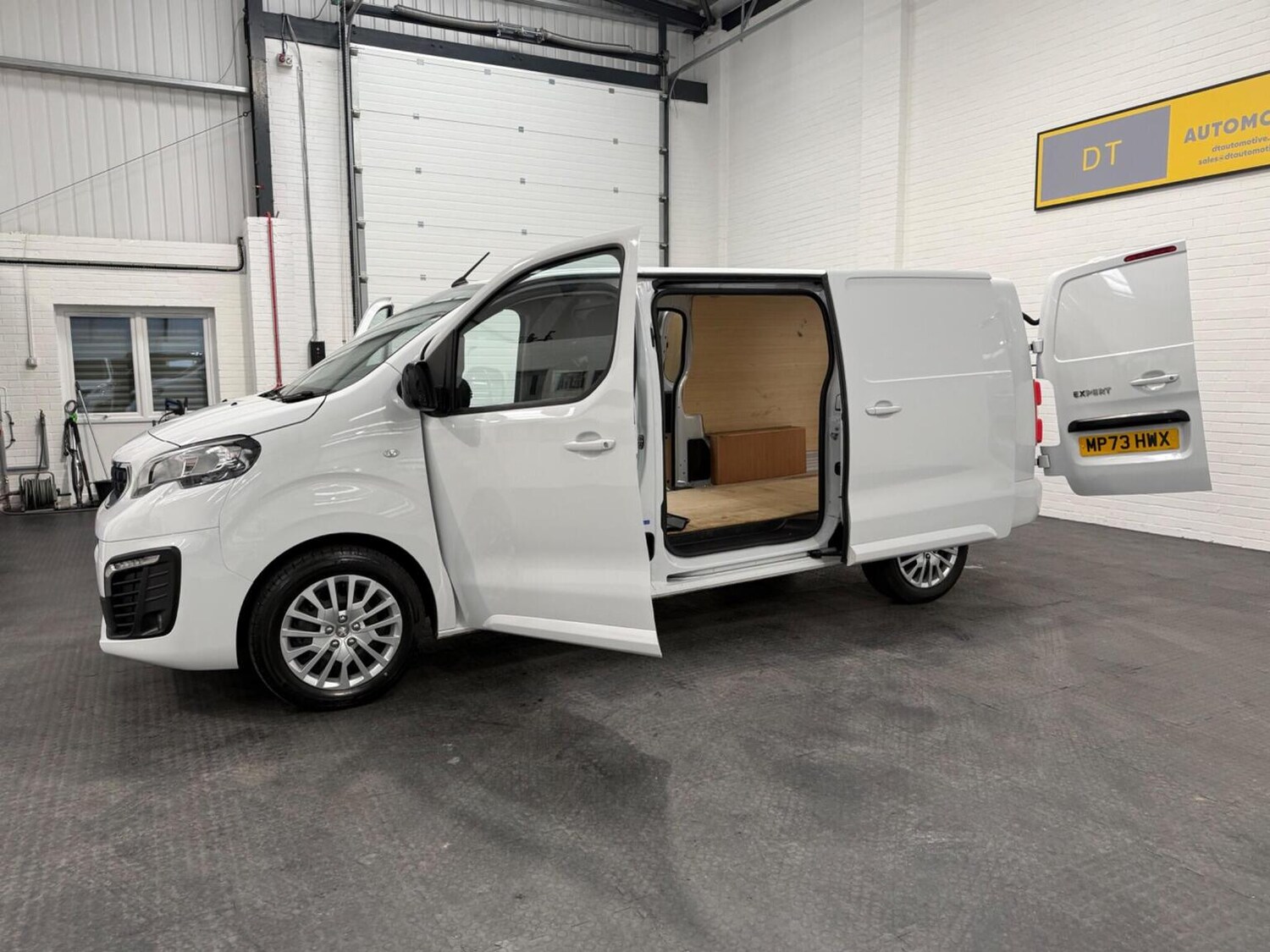 Used Peugeot Expert 2024 for sale - 78102323: Photo 95