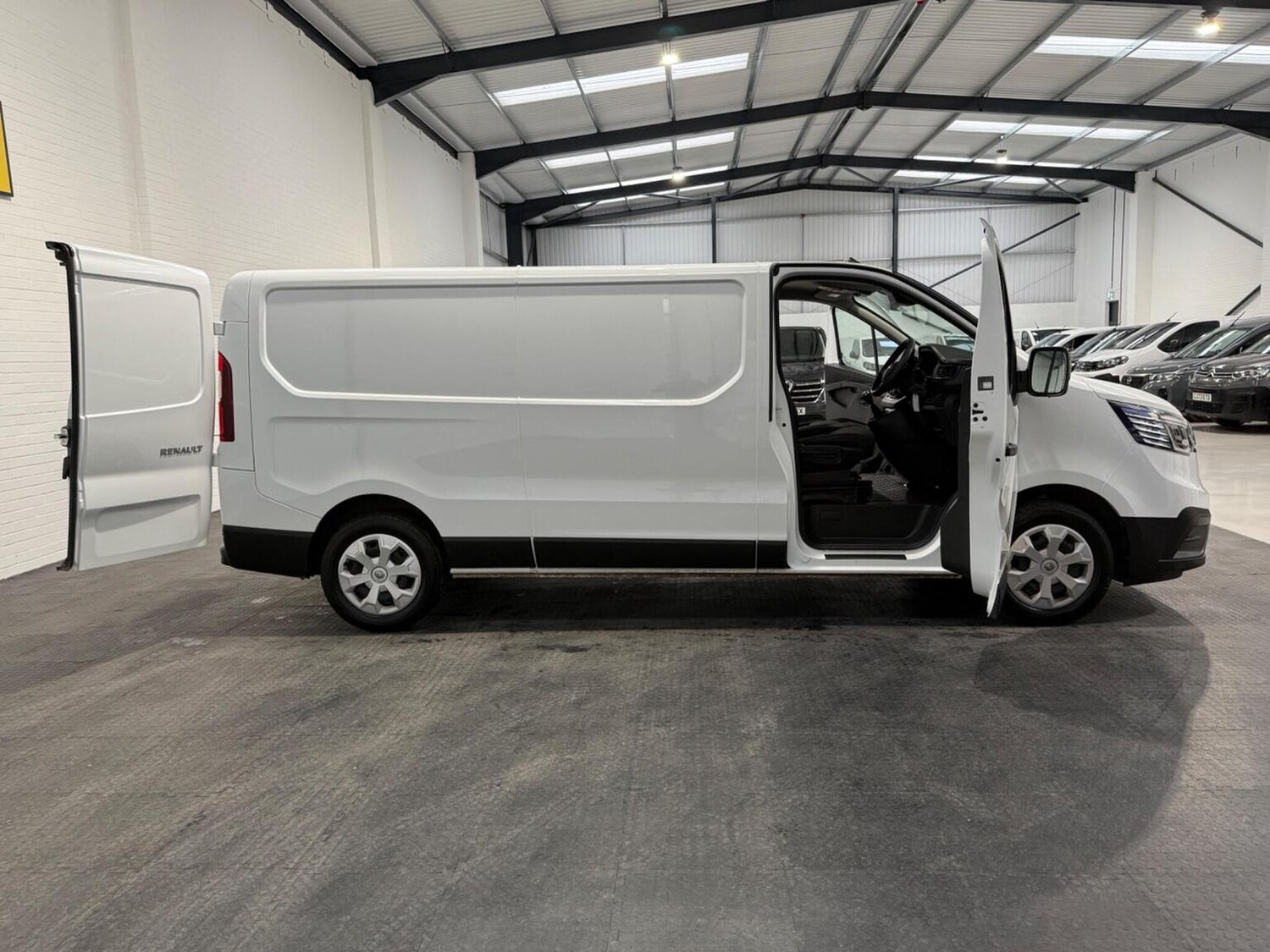 Used Renault Trafic 2024 for sale - 78102339: Photo 36