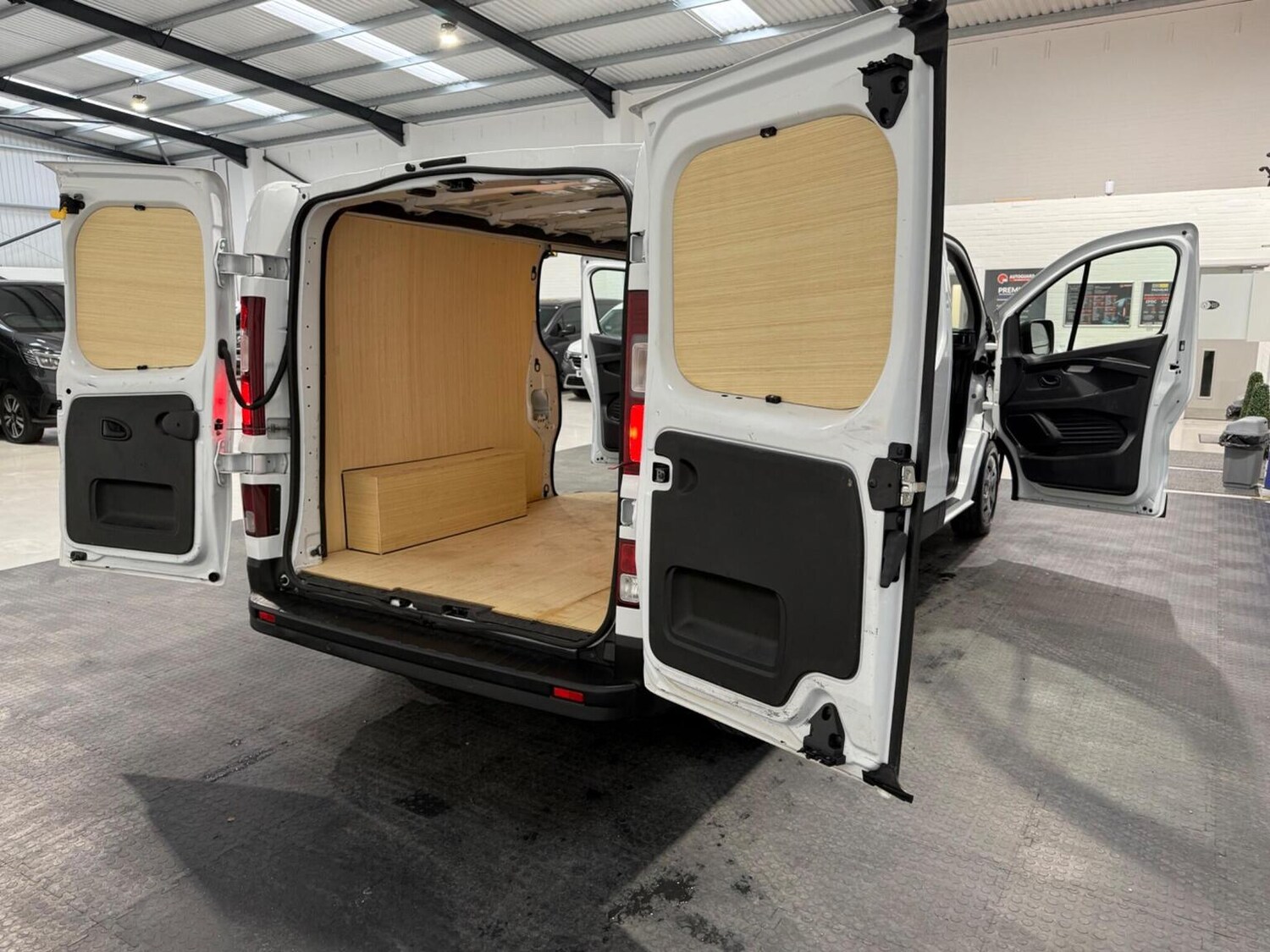 Used Renault Trafic 2024 for sale - 78102339: Photo 63