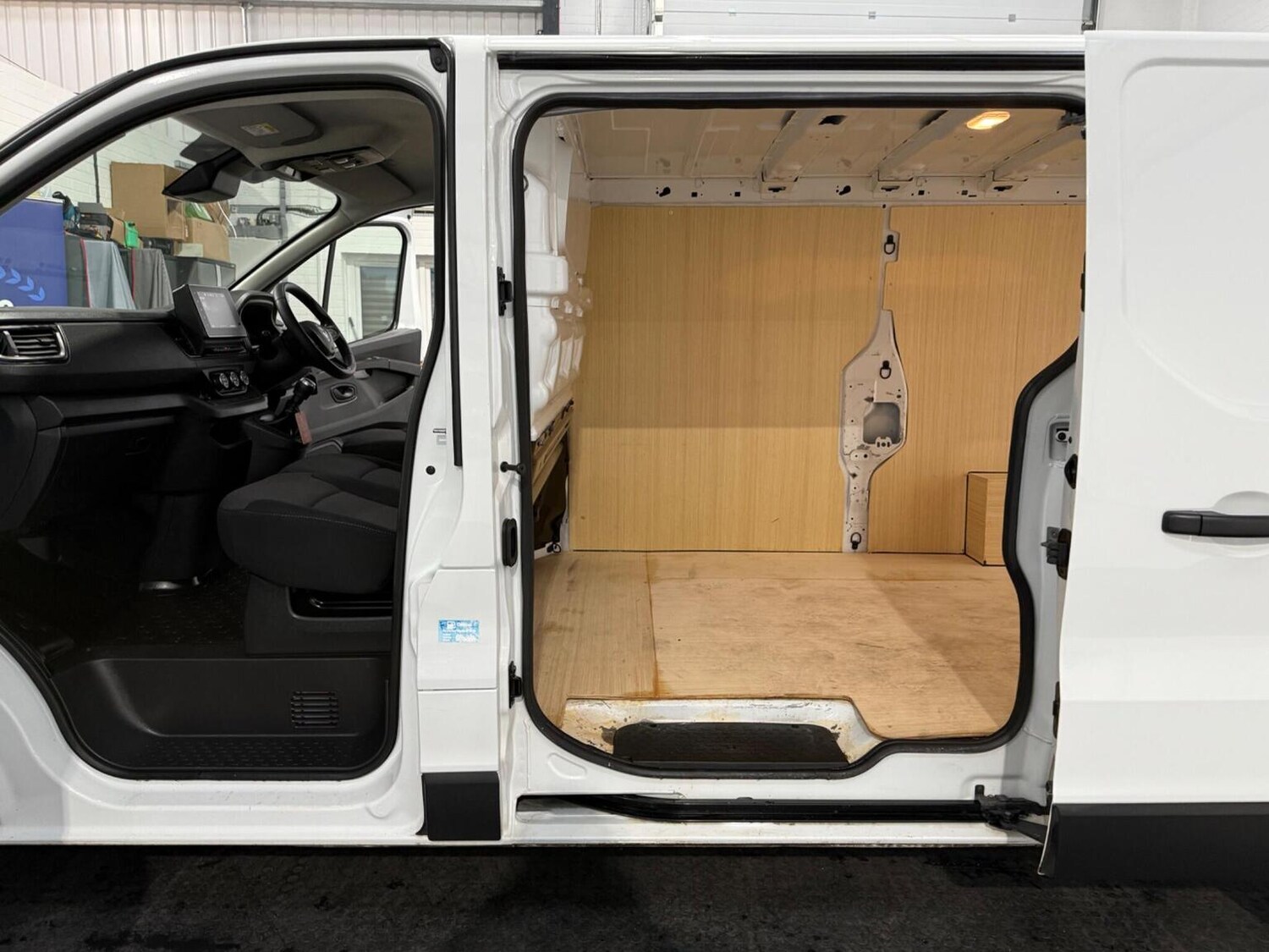 Used Renault Trafic 2024 for sale - 78102339: Photo 78