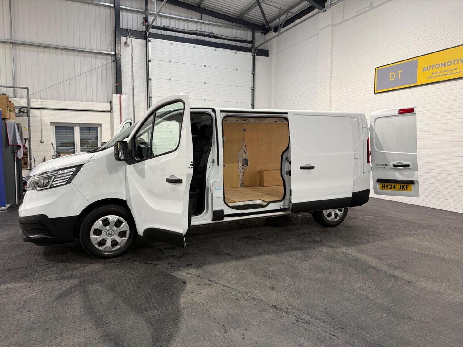 Used Renault Trafic 2024 for sale - 78102339: Photo 93