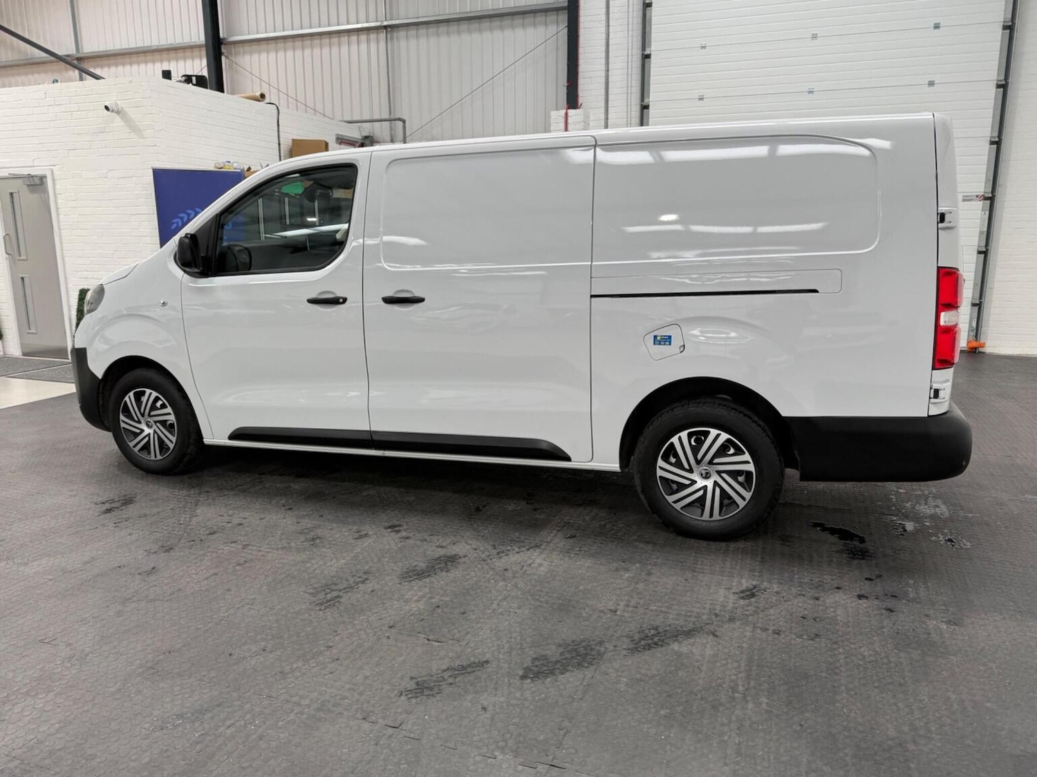 Used Vauxhall Vivaro 2024 for sale - 78102348: Photo 20