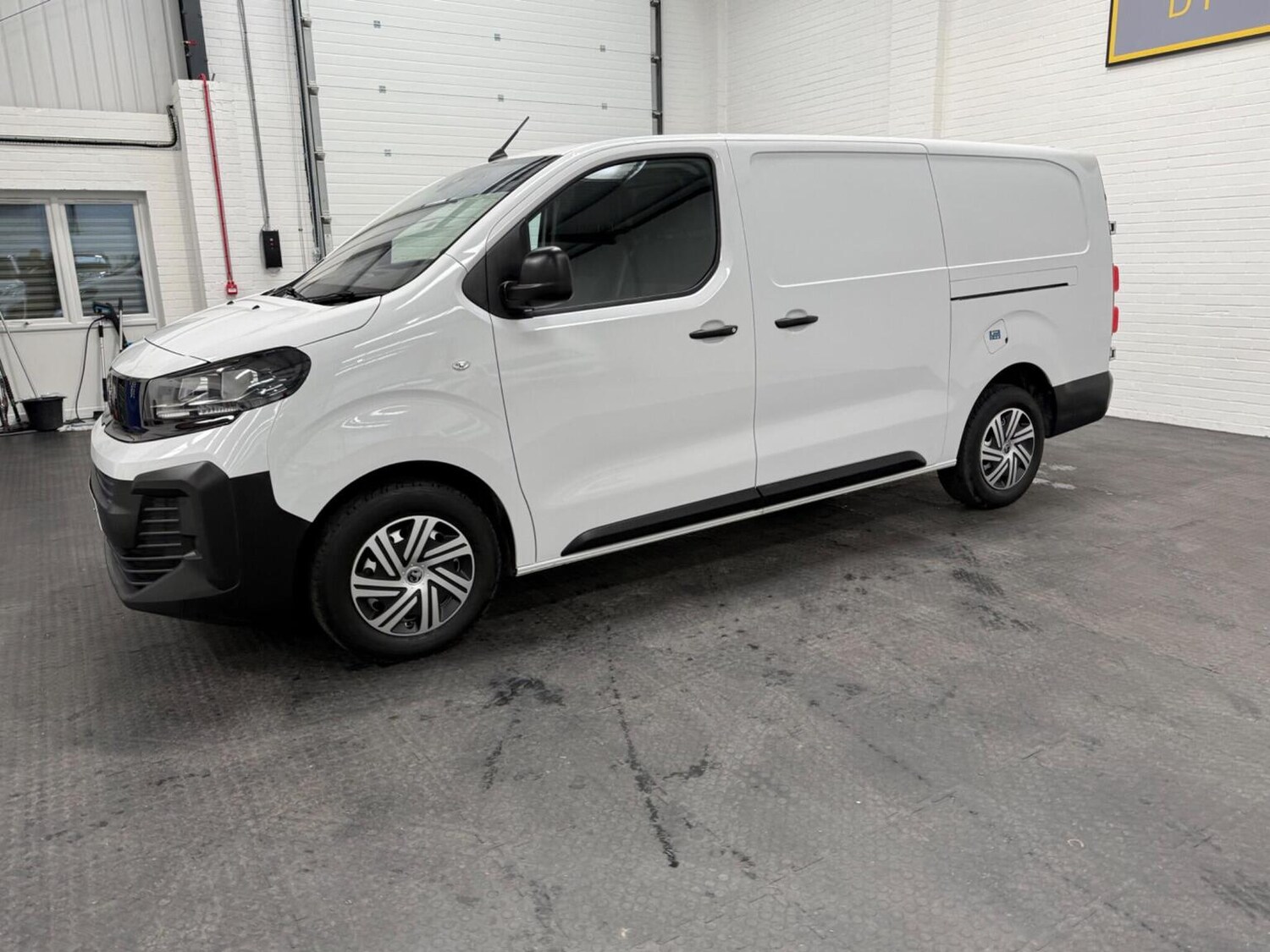 Used Vauxhall Vivaro 2024 for sale - 78102348: Photo 28