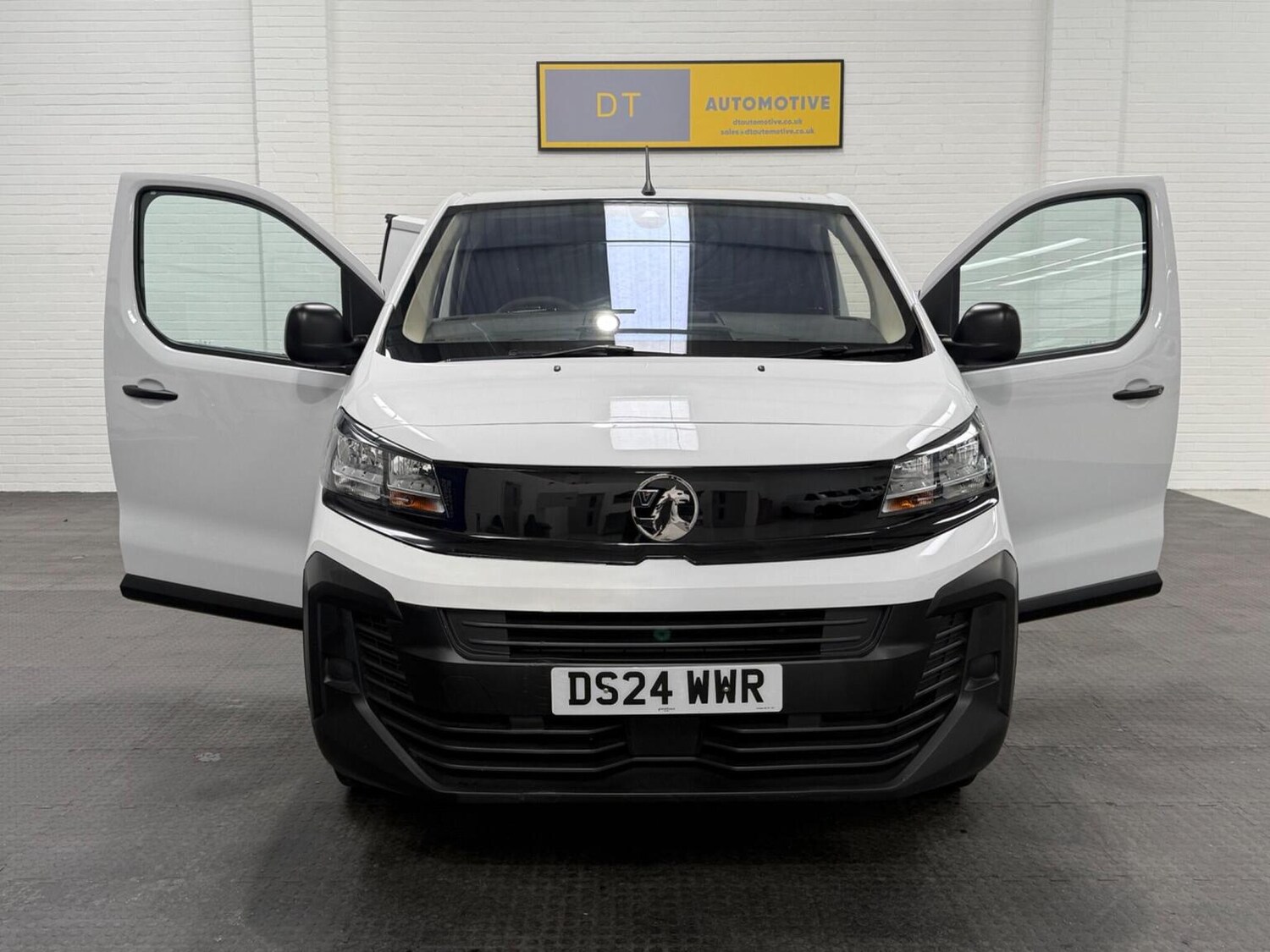 Used Vauxhall Vivaro 2024 for sale - 78102348: Photo 31