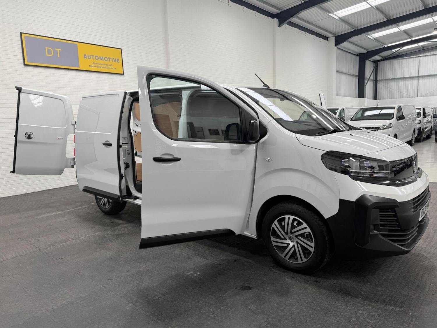 Used Vauxhall Vivaro 2024 for sale - 78102348: Photo 36