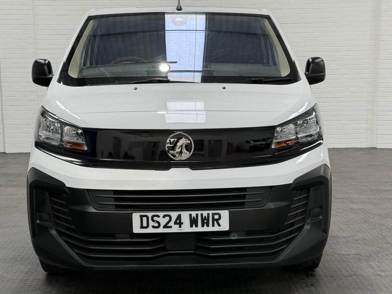 Used Vauxhall Vivaro 2024 for sale - 78102348: Photo 4