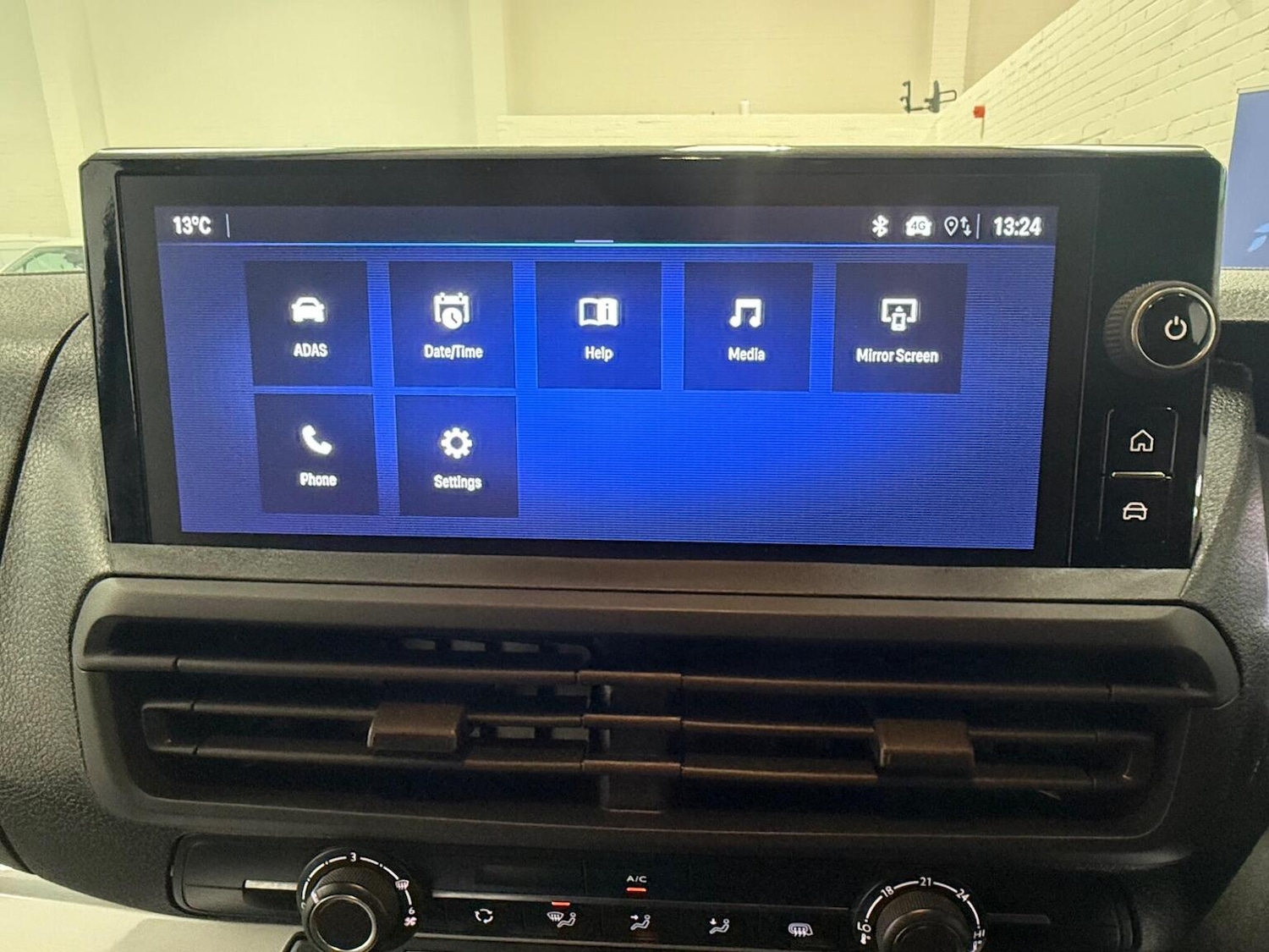 Used Vauxhall Vivaro 2024 for sale - 78102348: Photo 55