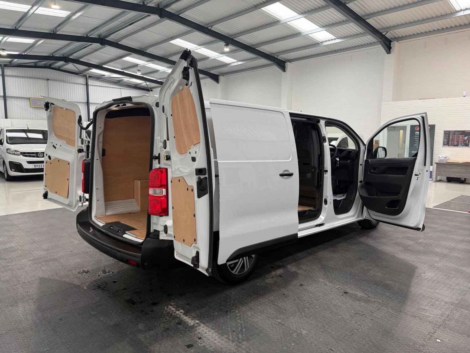 Used Vauxhall Vivaro 2024 for sale - 78102348: Photo 61