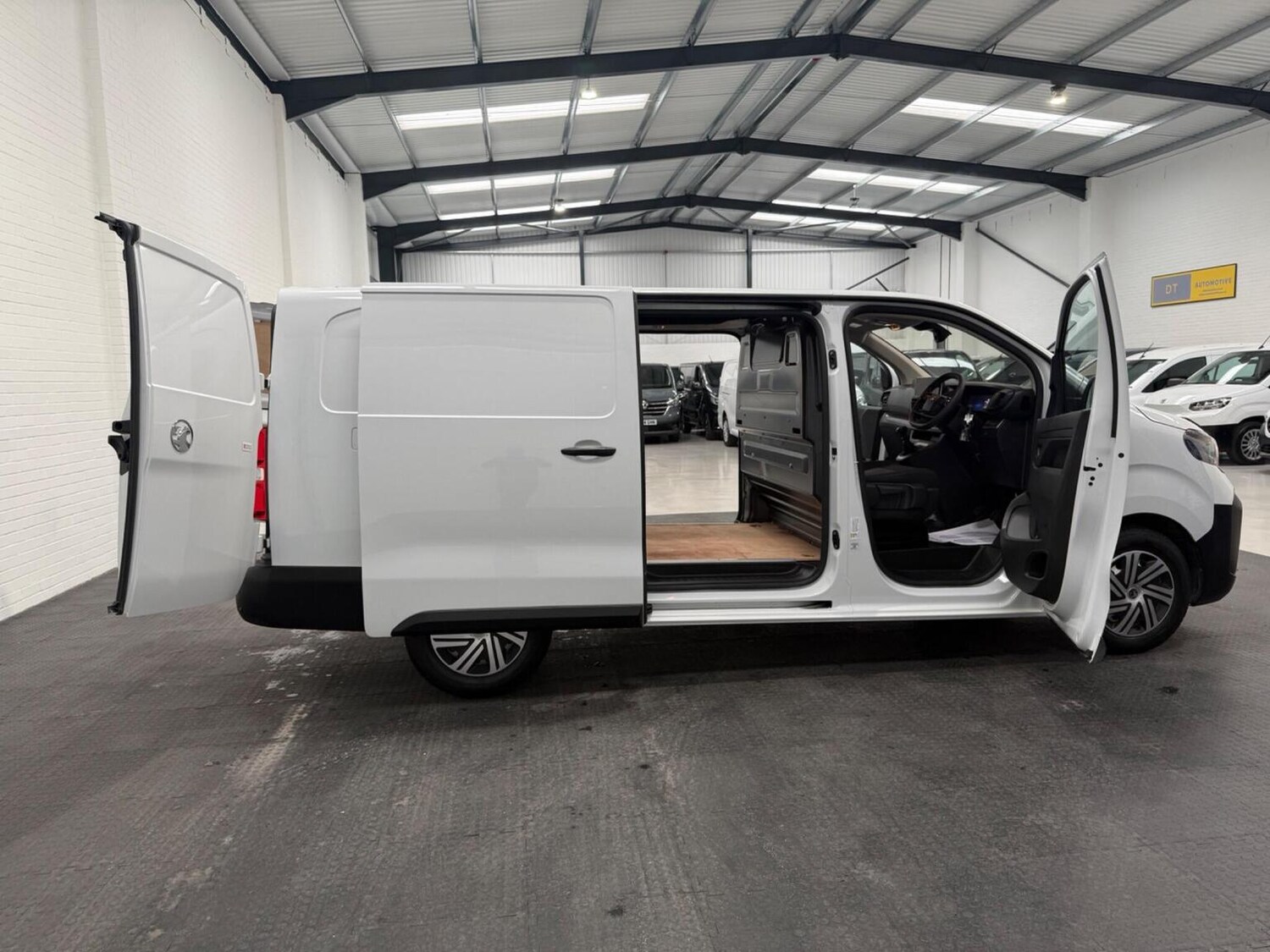 Used Vauxhall Vivaro 2024 for sale - 78102348: Photo 64