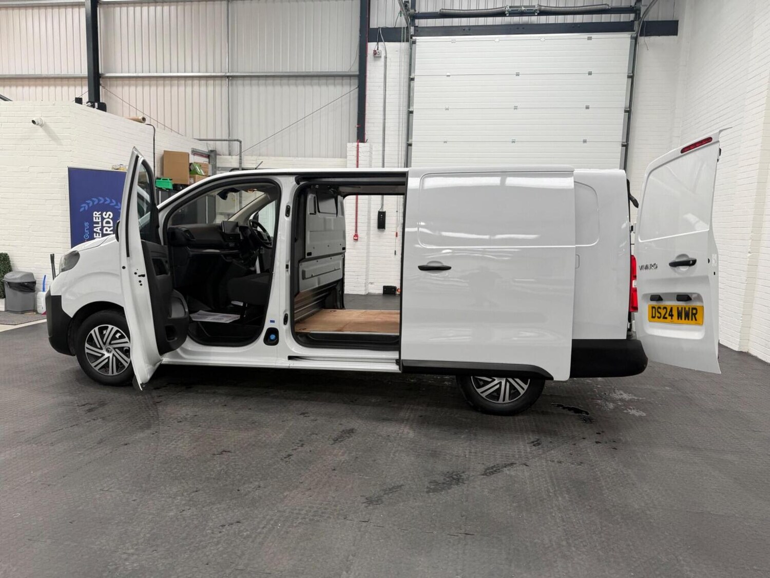 Used Vauxhall Vivaro 2024 for sale - 78102348: Photo 78