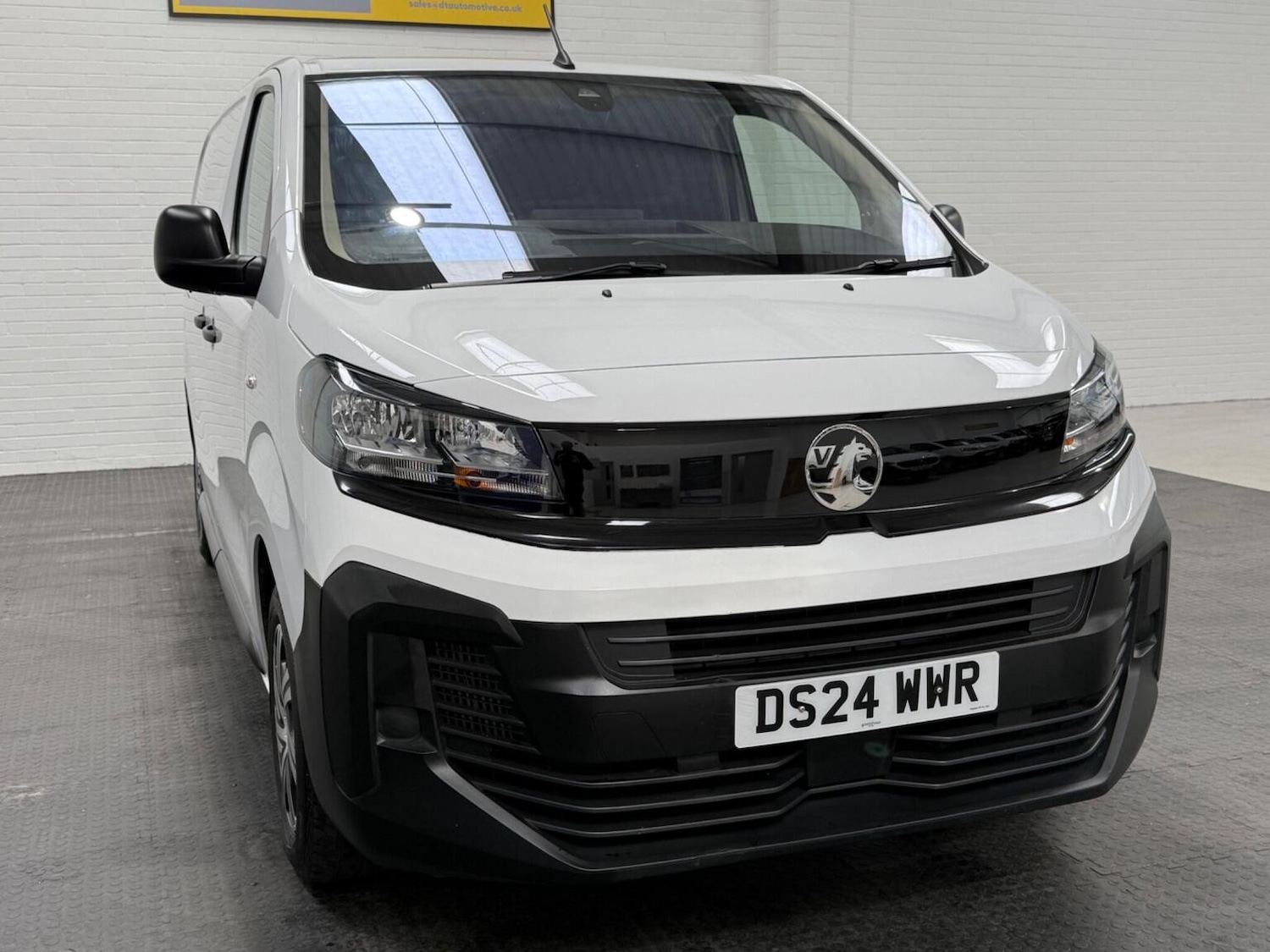 Used Vauxhall Vivaro 2024 for sale - 78102348: Photo 8