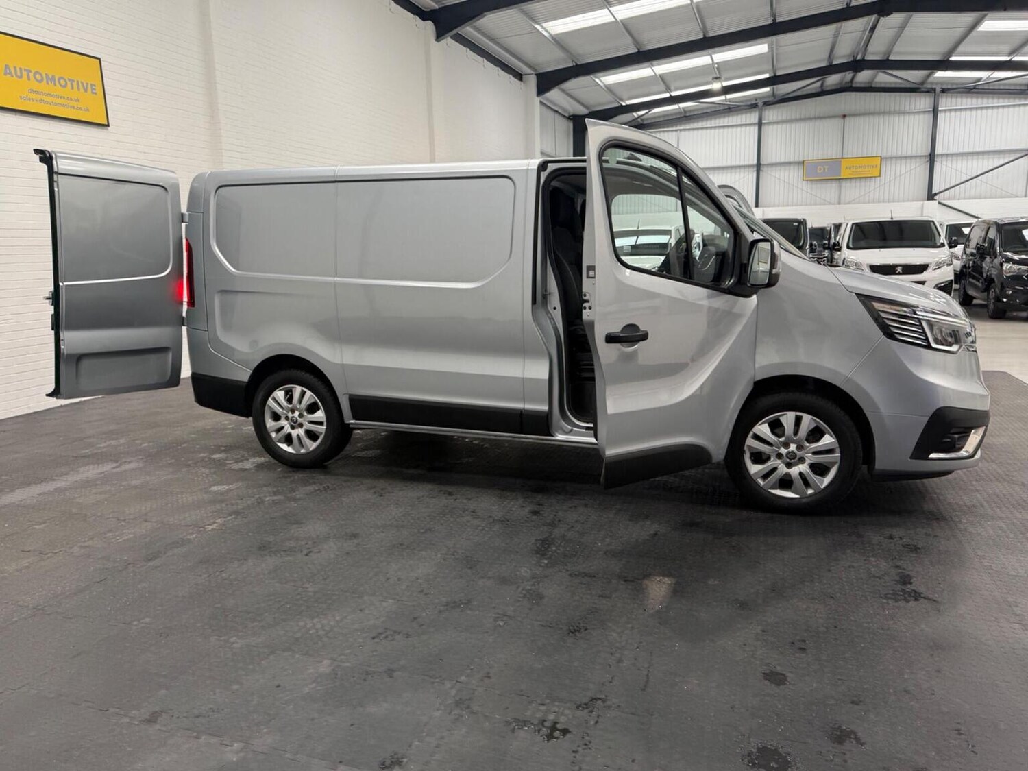 Used Renault Trafic 2022 for sale - 78102328: Photo 39