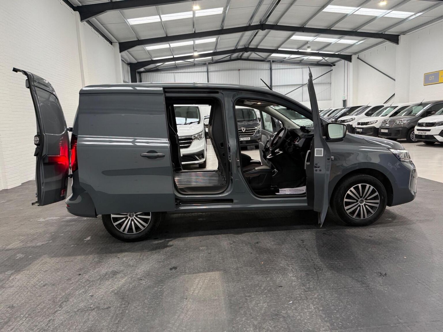 Used Nissan Other 2024 for sale - 78102335: Photo 29