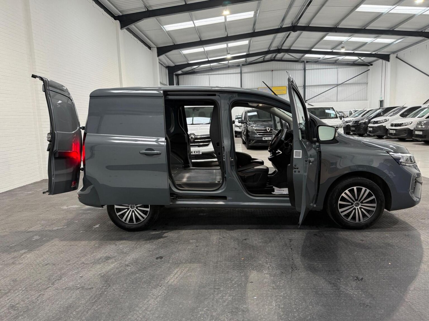 Used Nissan Other 2024 for sale - 78102335: Photo 30