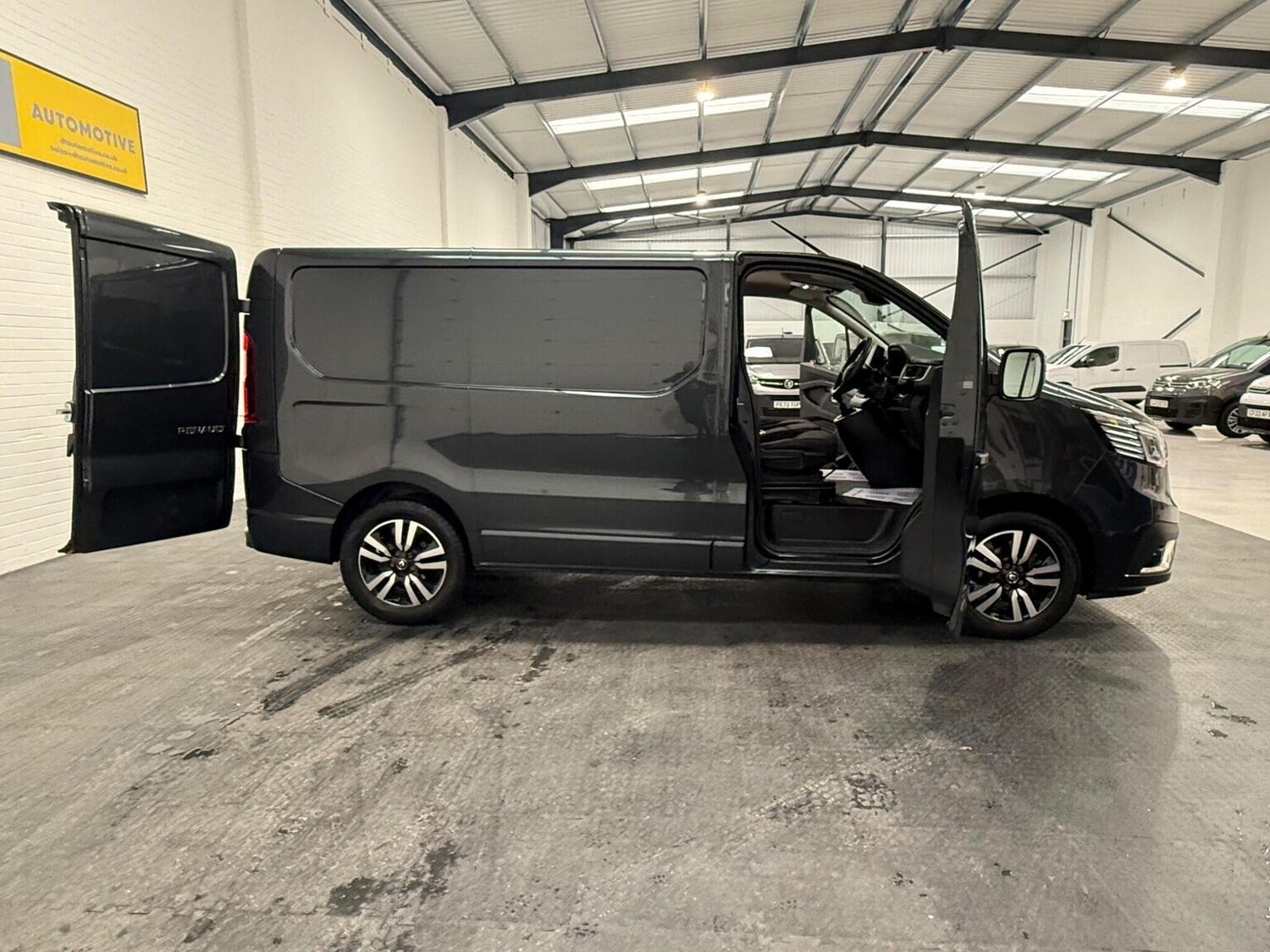 Used Renault Trafic 2022 for sale - 78102341: Photo 44