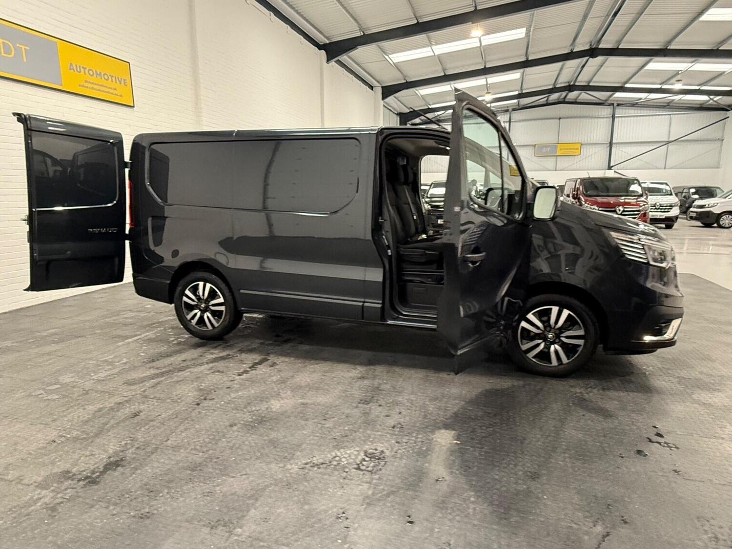 Used Renault Trafic 2022 for sale - 78102341: Photo 45