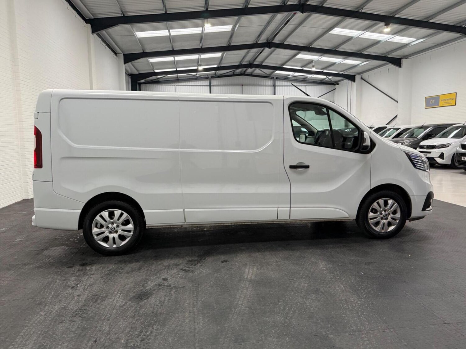 Used Renault Trafic 2024 for sale - 78102336: Photo 10