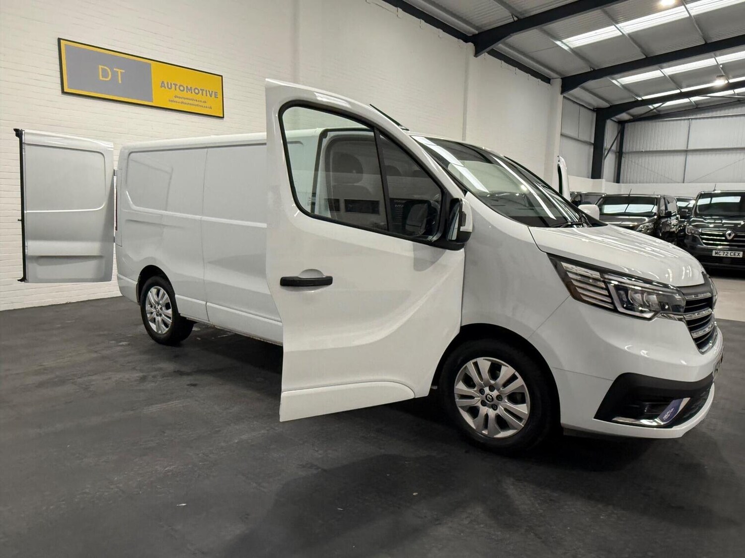 Used Renault Trafic 2024 for sale - 78102336: Photo 36