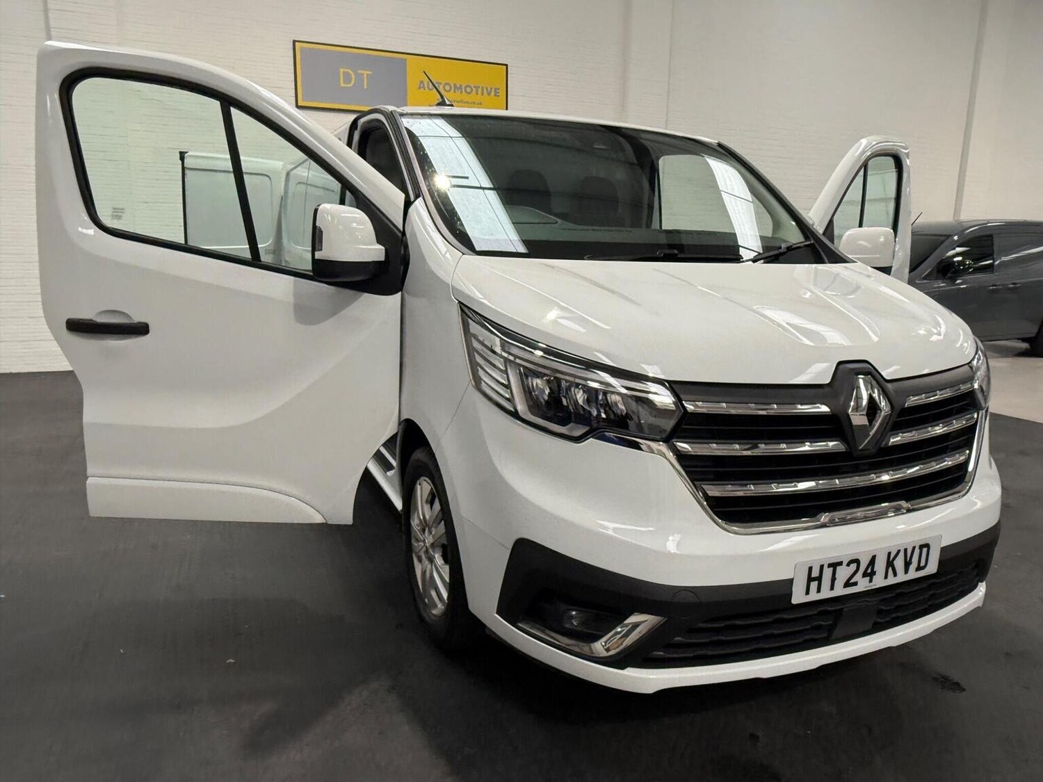 Used Renault Trafic 2024 for sale - 78102336: Photo 38