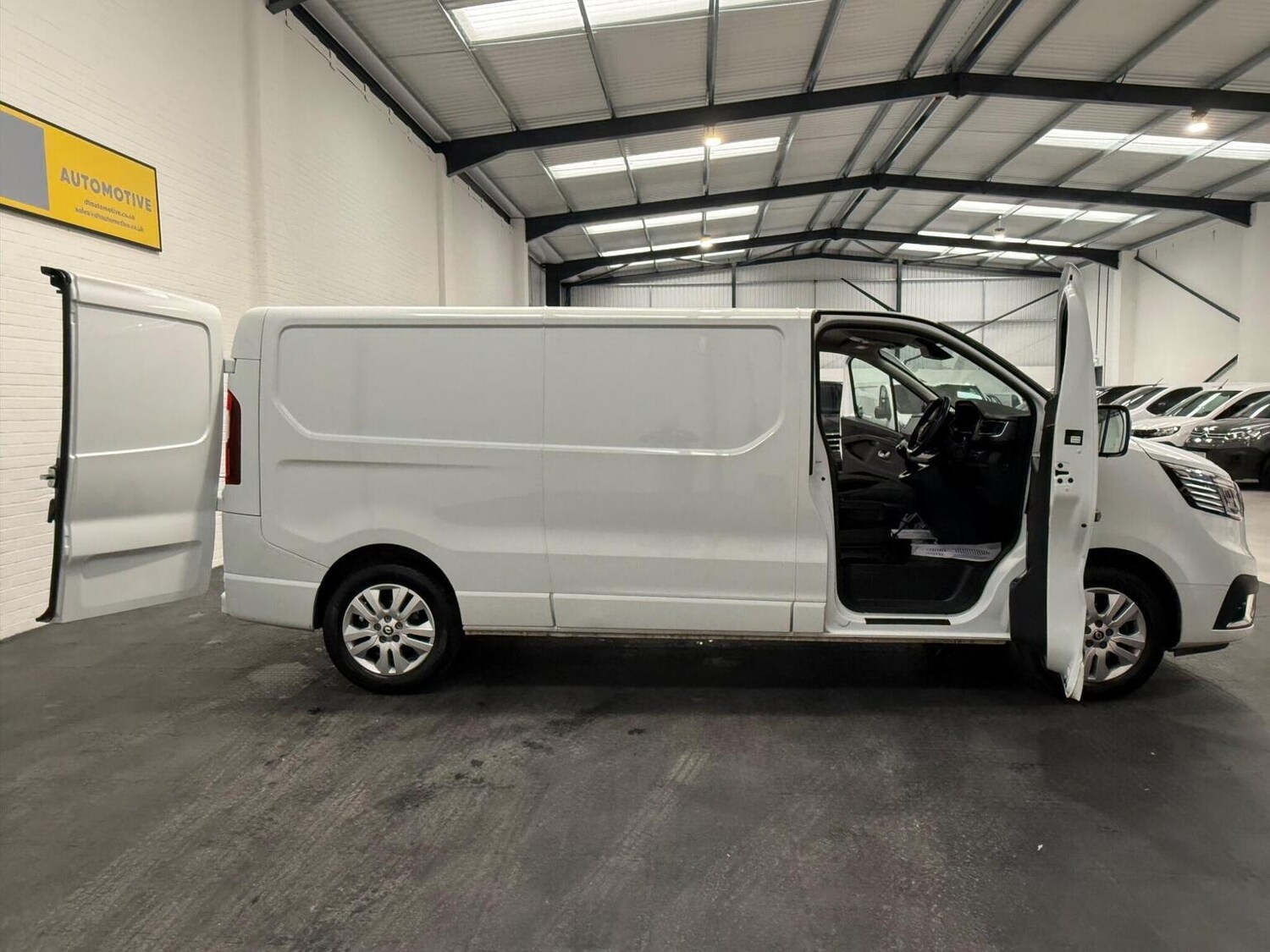Used Renault Trafic 2024 for sale - 78102336: Photo 41