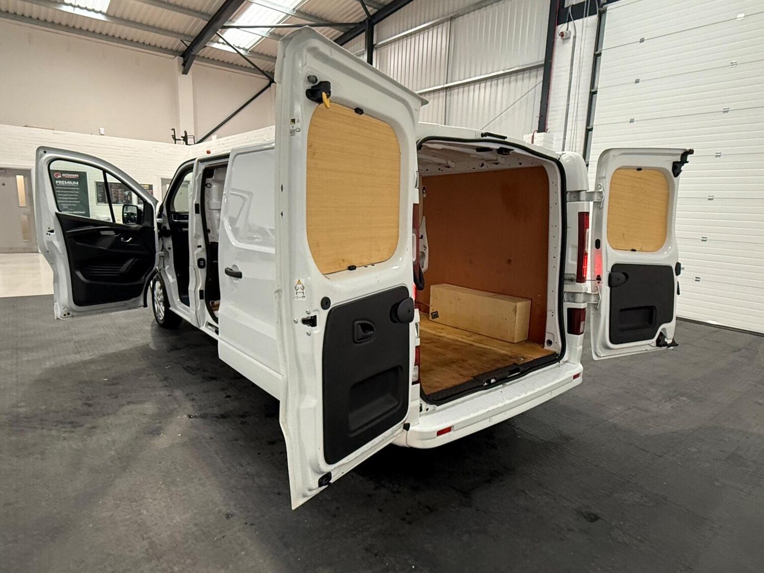 Used Renault Trafic 2024 for sale - 78102336: Photo 74