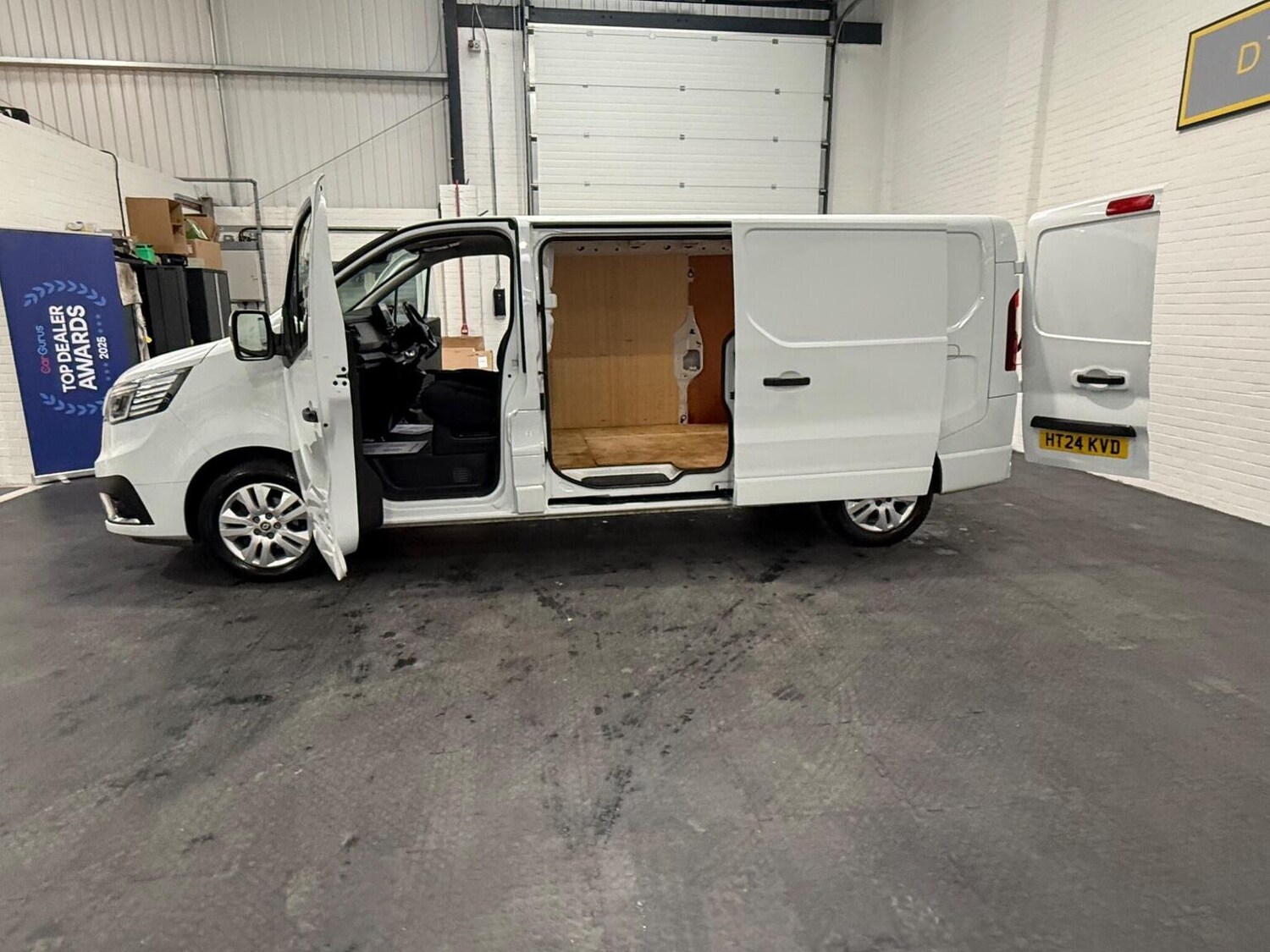 Used Renault Trafic 2024 for sale - 78102336: Photo 77