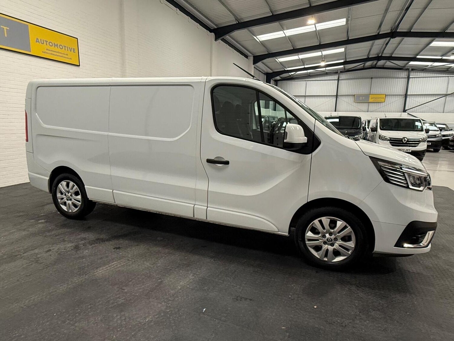 Used Renault Trafic 2024 for sale - 78102336: Photo 8