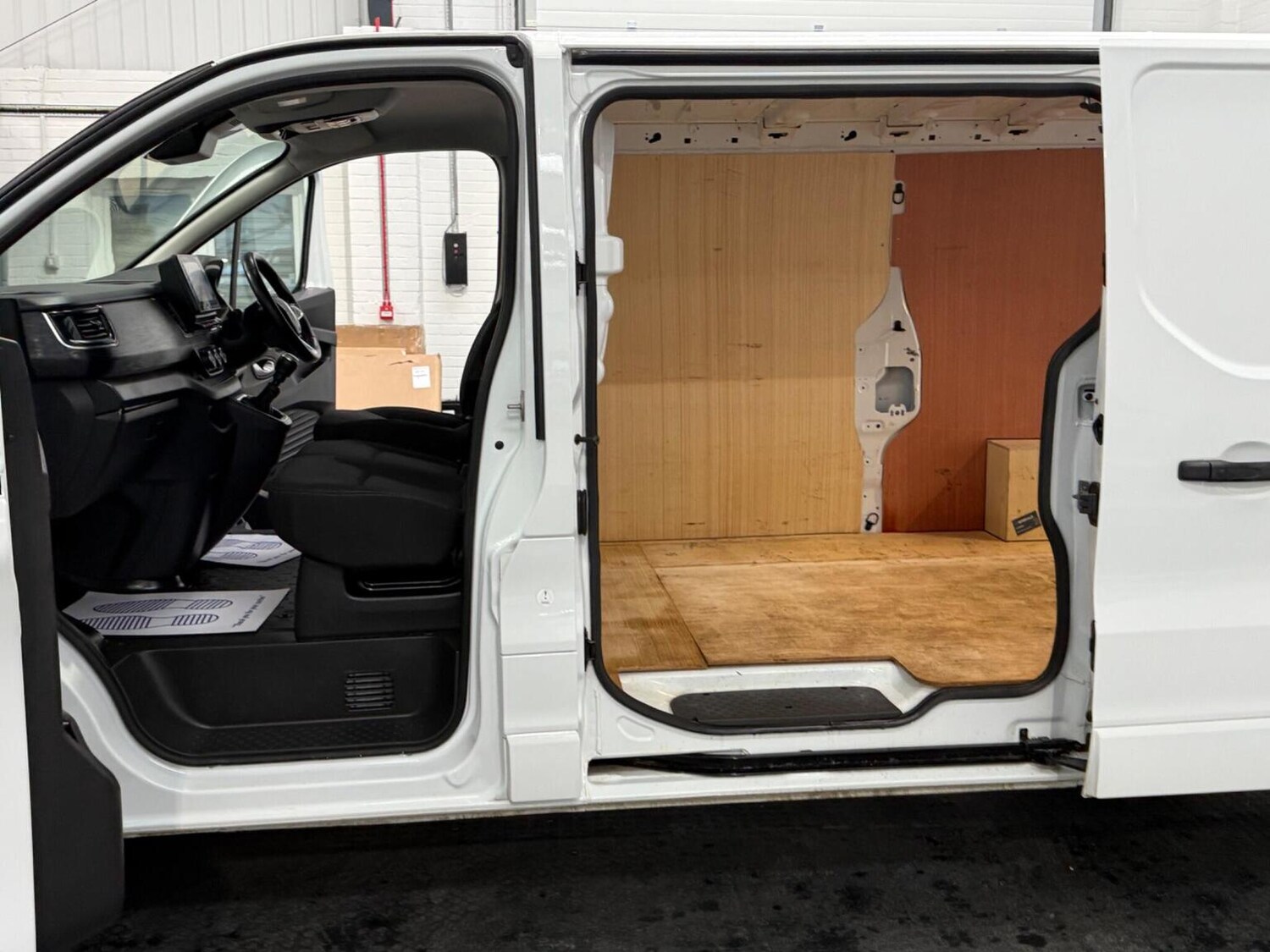 Used Renault Trafic 2024 for sale - 78102336: Photo 82