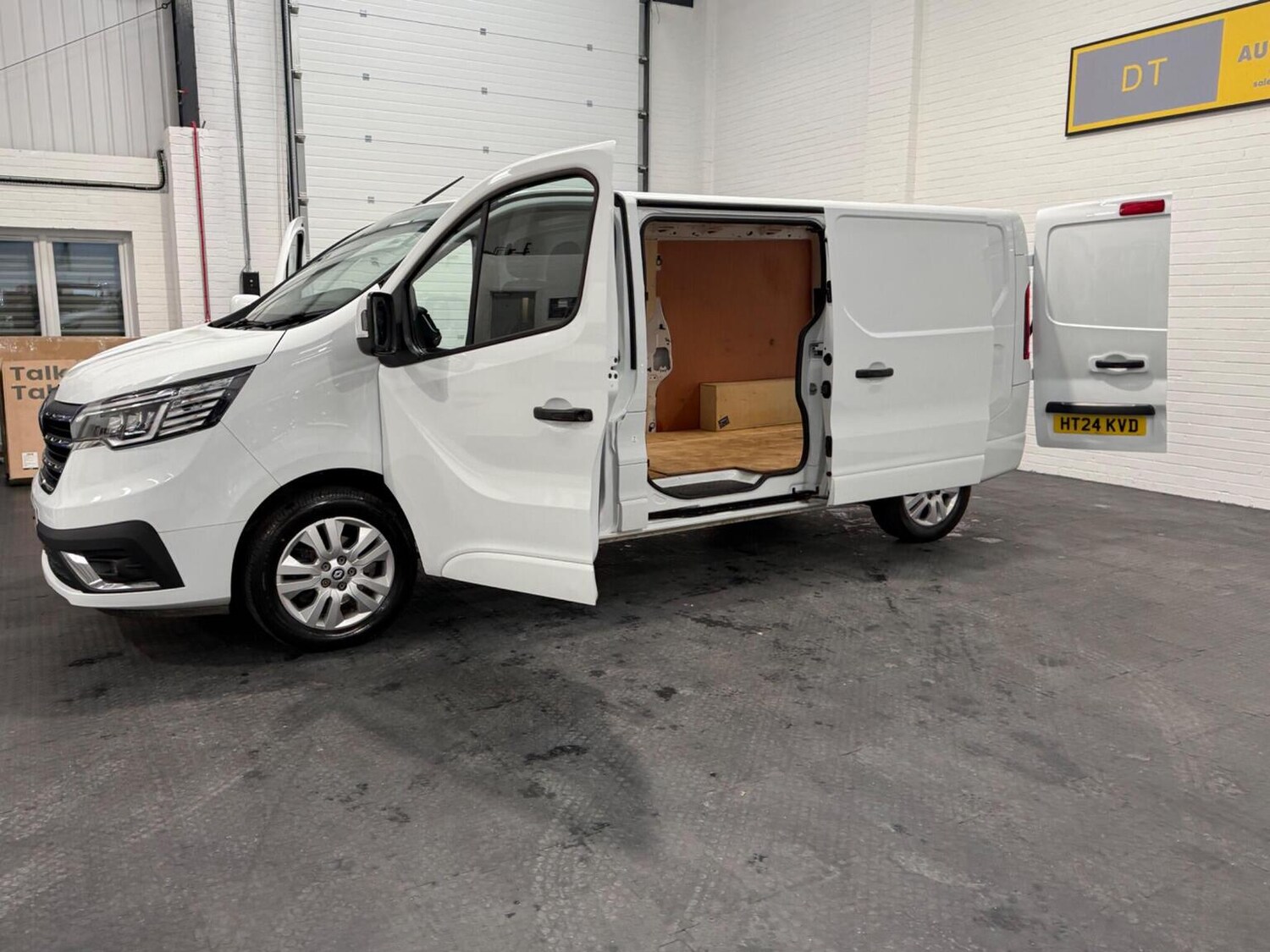 Used Renault Trafic 2024 for sale - 78102336: Photo 96
