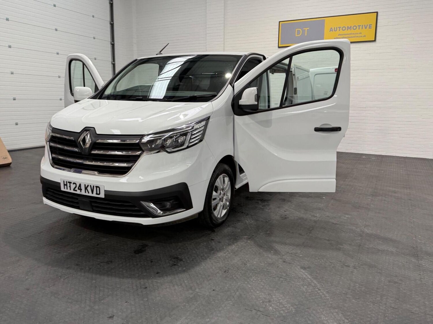Used Renault Trafic 2024 for sale - 78102336: Photo 99