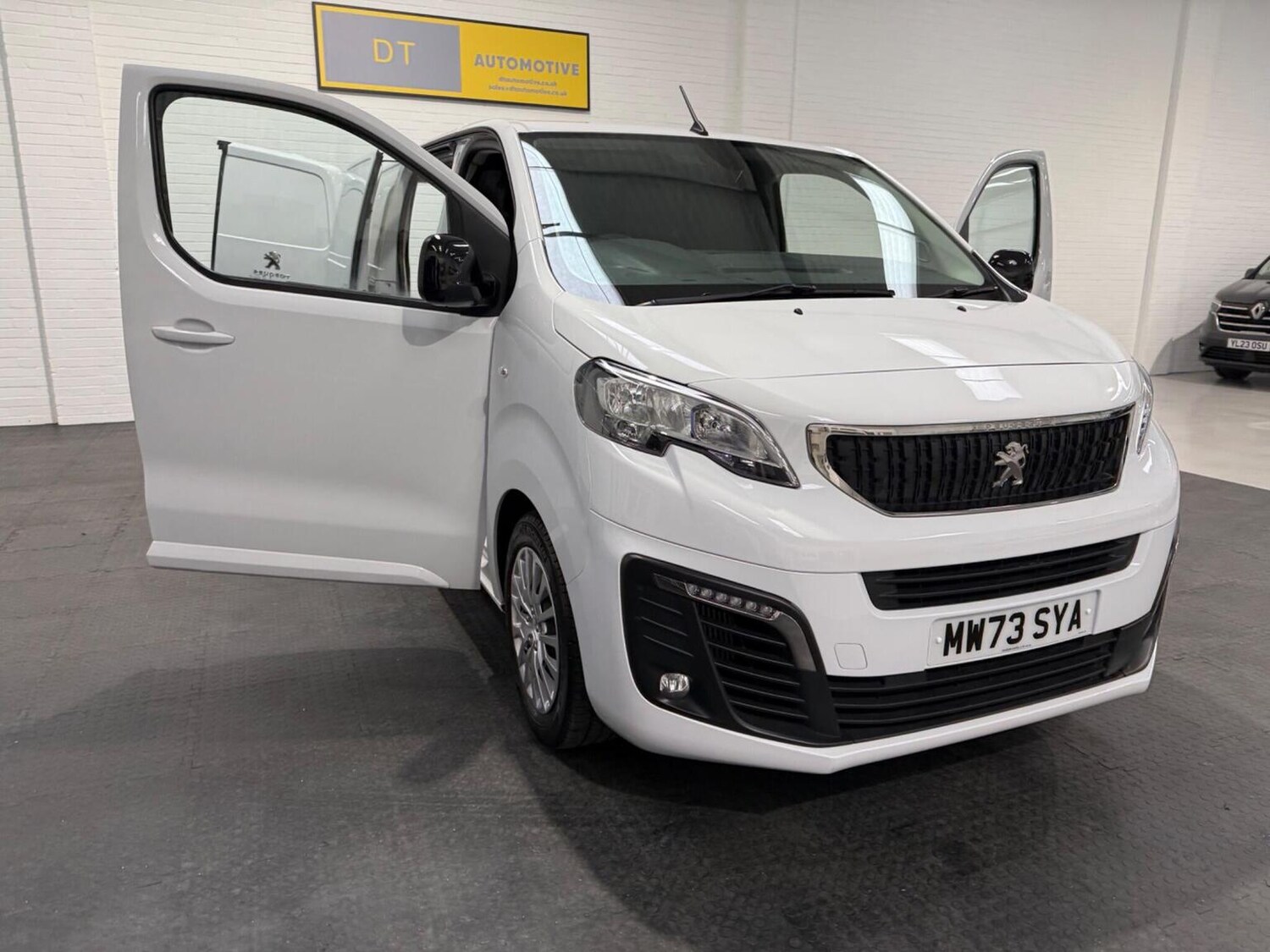 Used Peugeot Expert 2023 for sale - 78102325: Photo 28