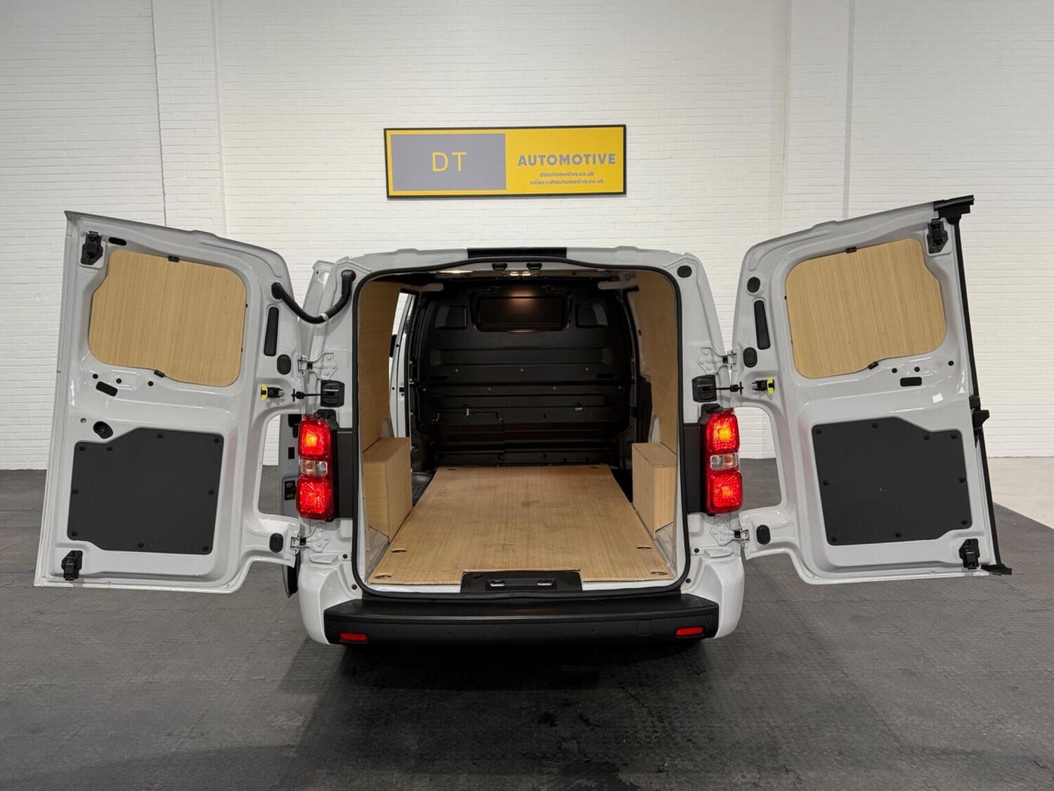 Used Peugeot Expert 2023 for sale - 78102325: Photo 3