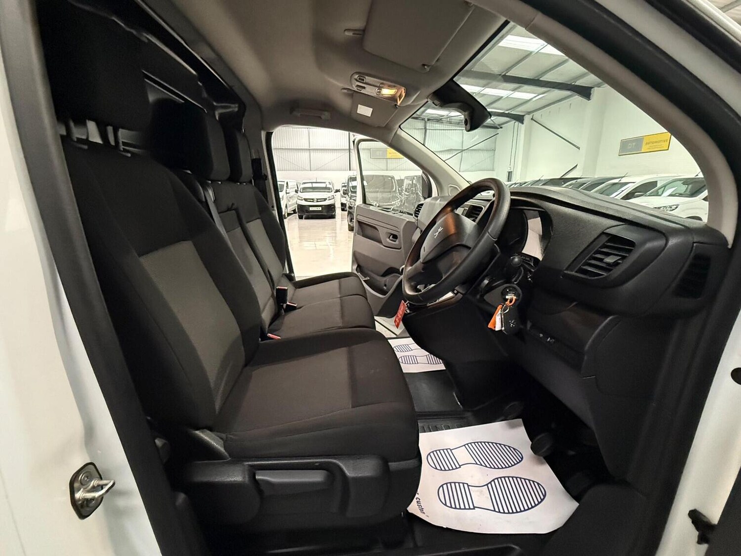 Used Peugeot Expert 2023 for sale - 78102325: Photo 38