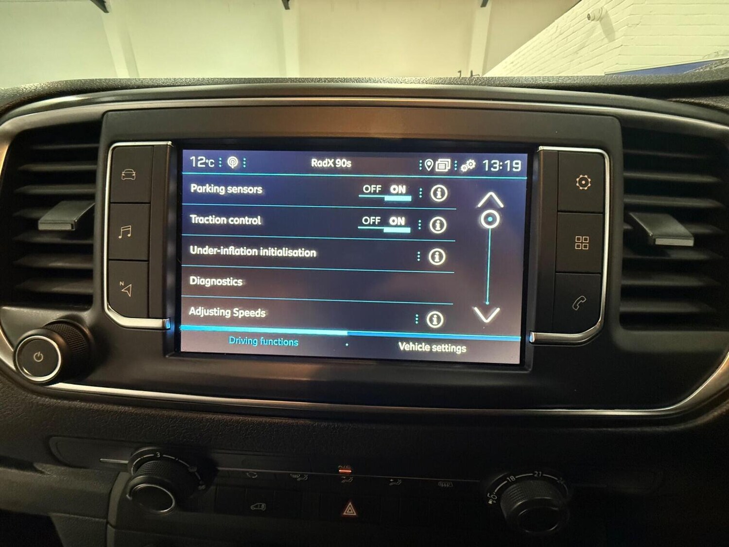 Used Peugeot Expert 2023 for sale - 78102325: Photo 48