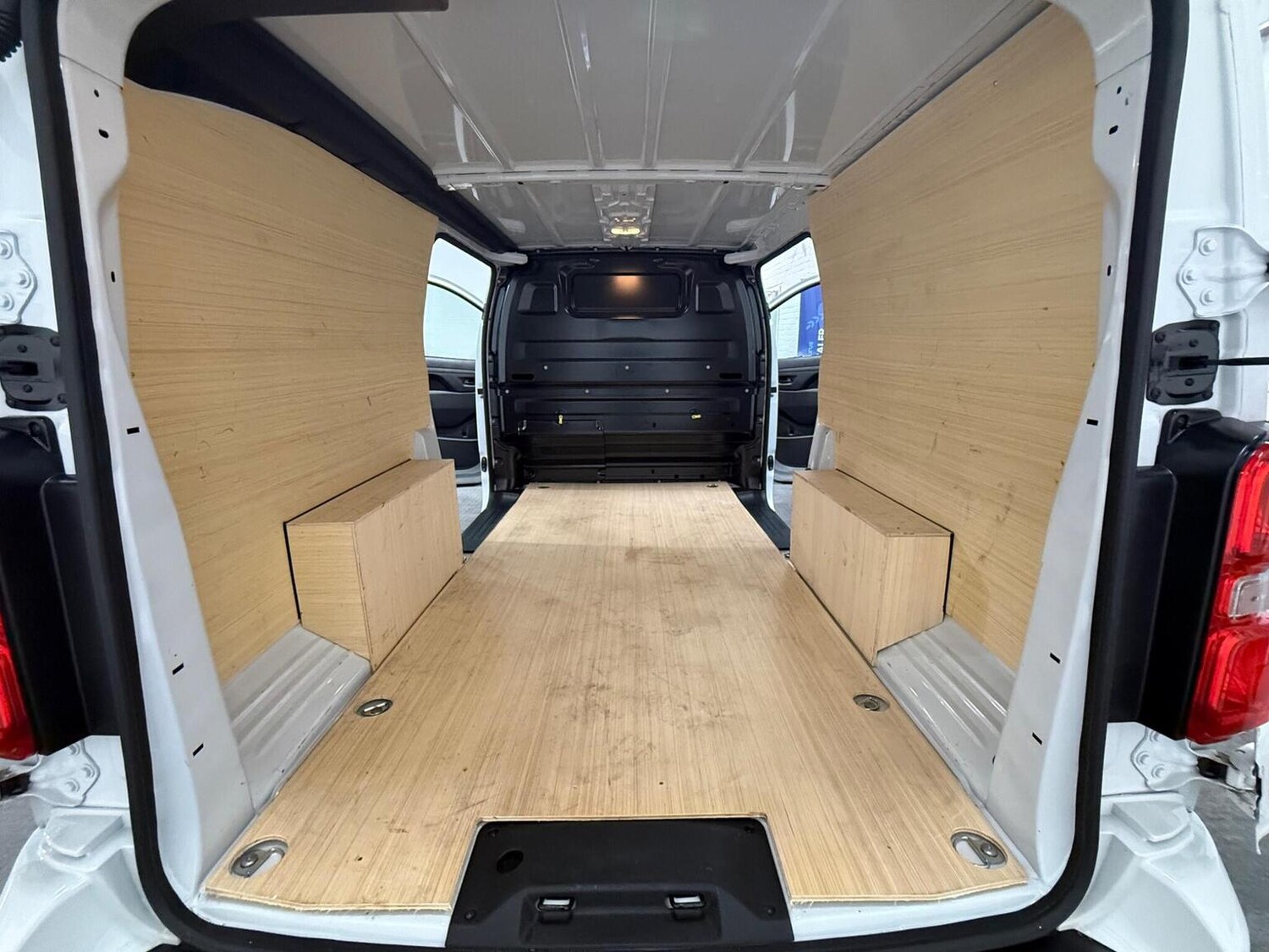 Used Peugeot Expert 2023 for sale - 78102325: Photo 54