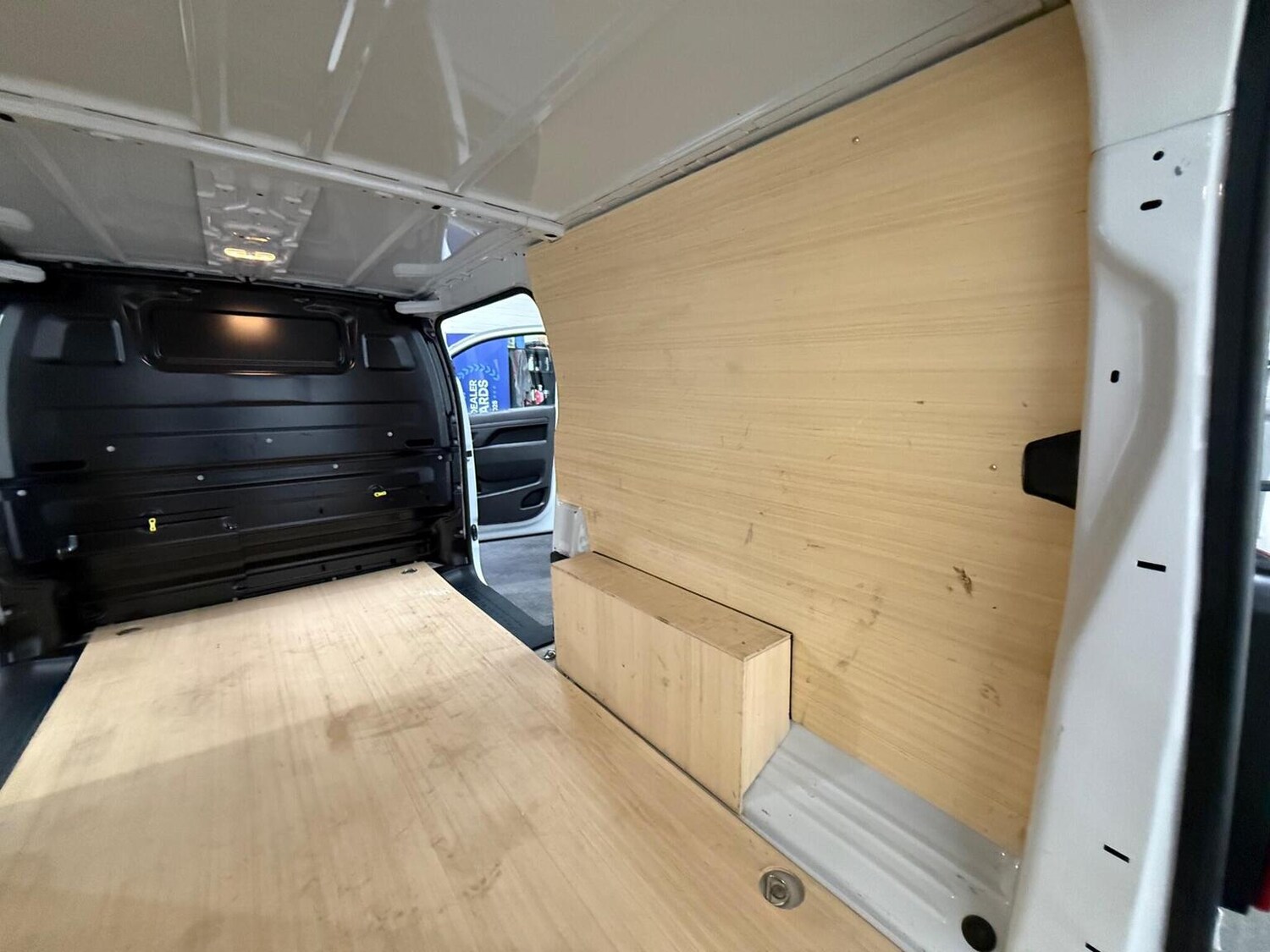 Used Peugeot Expert 2023 for sale - 78102325: Photo 58