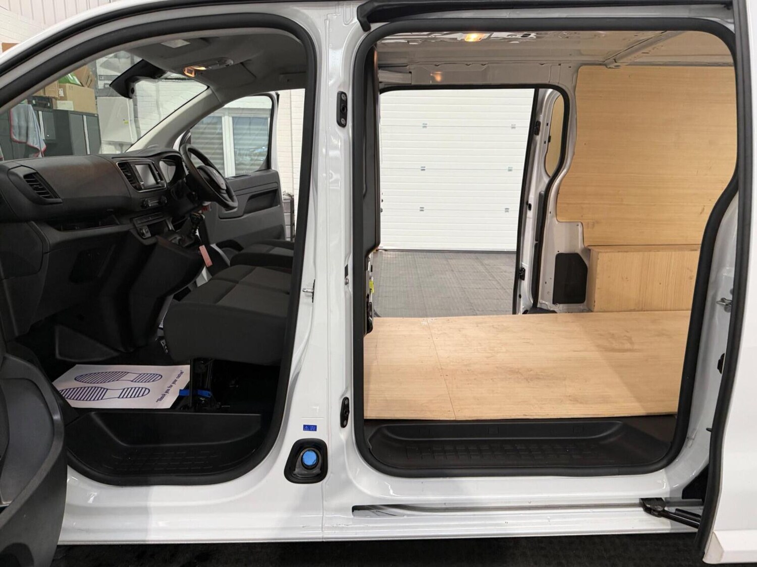 Used Peugeot Expert 2023 for sale - 78102325: Photo 73