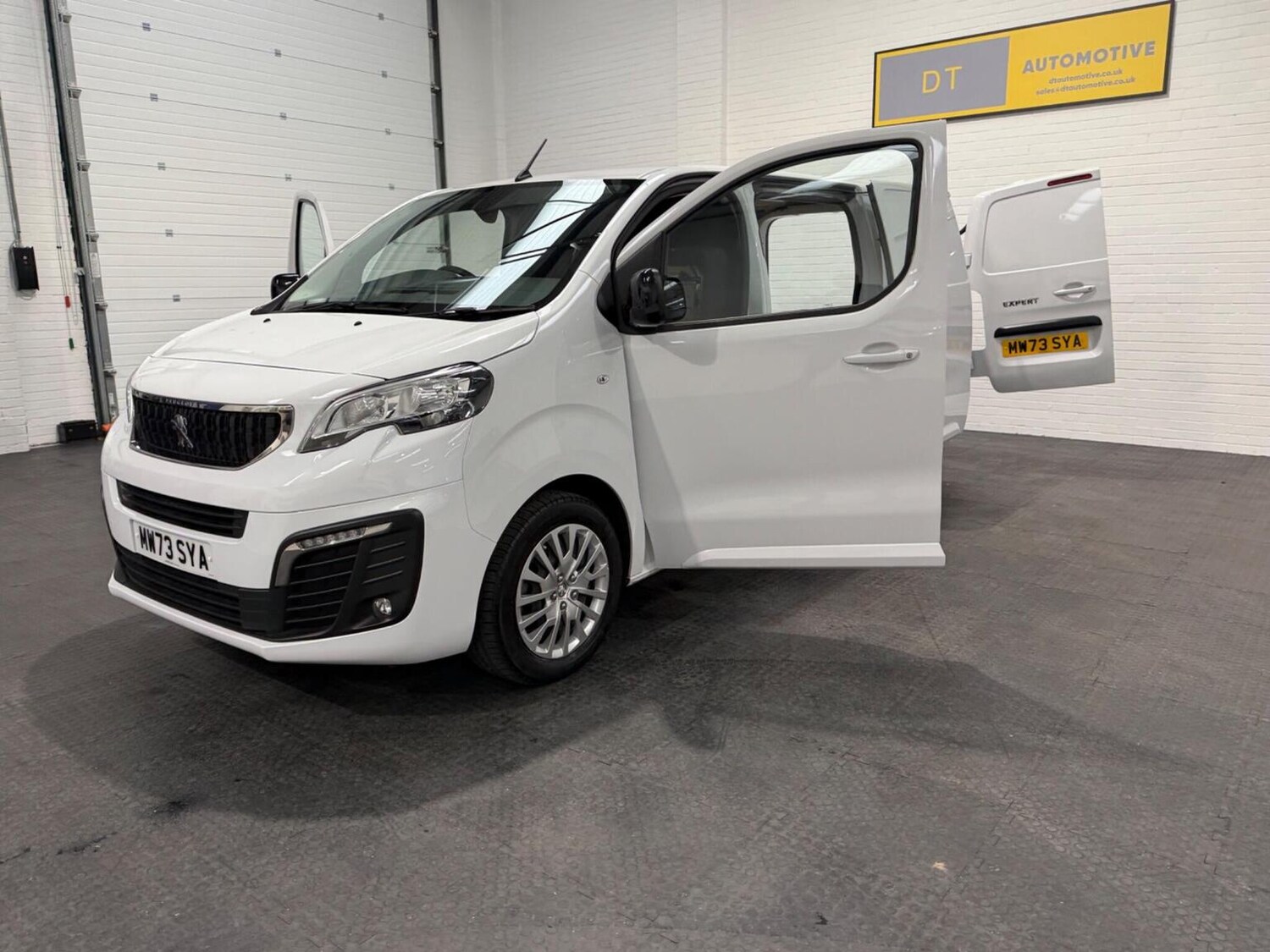 Used Peugeot Expert 2023 for sale - 78102325: Photo 92