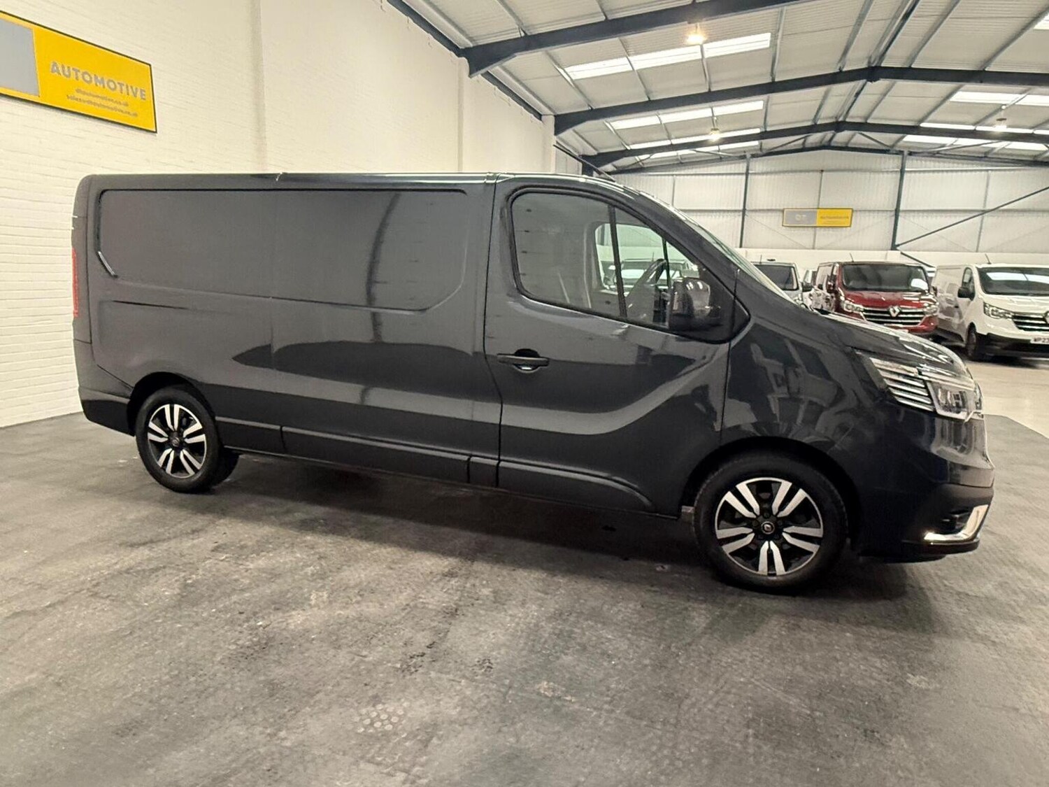 Used Renault Trafic 2023 for sale - 78102334: Photo 11