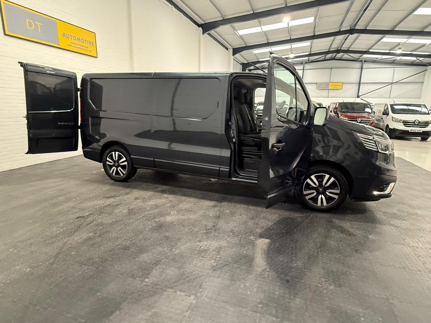 Used Renault Trafic 2023 for sale - 78102334: Photo 34