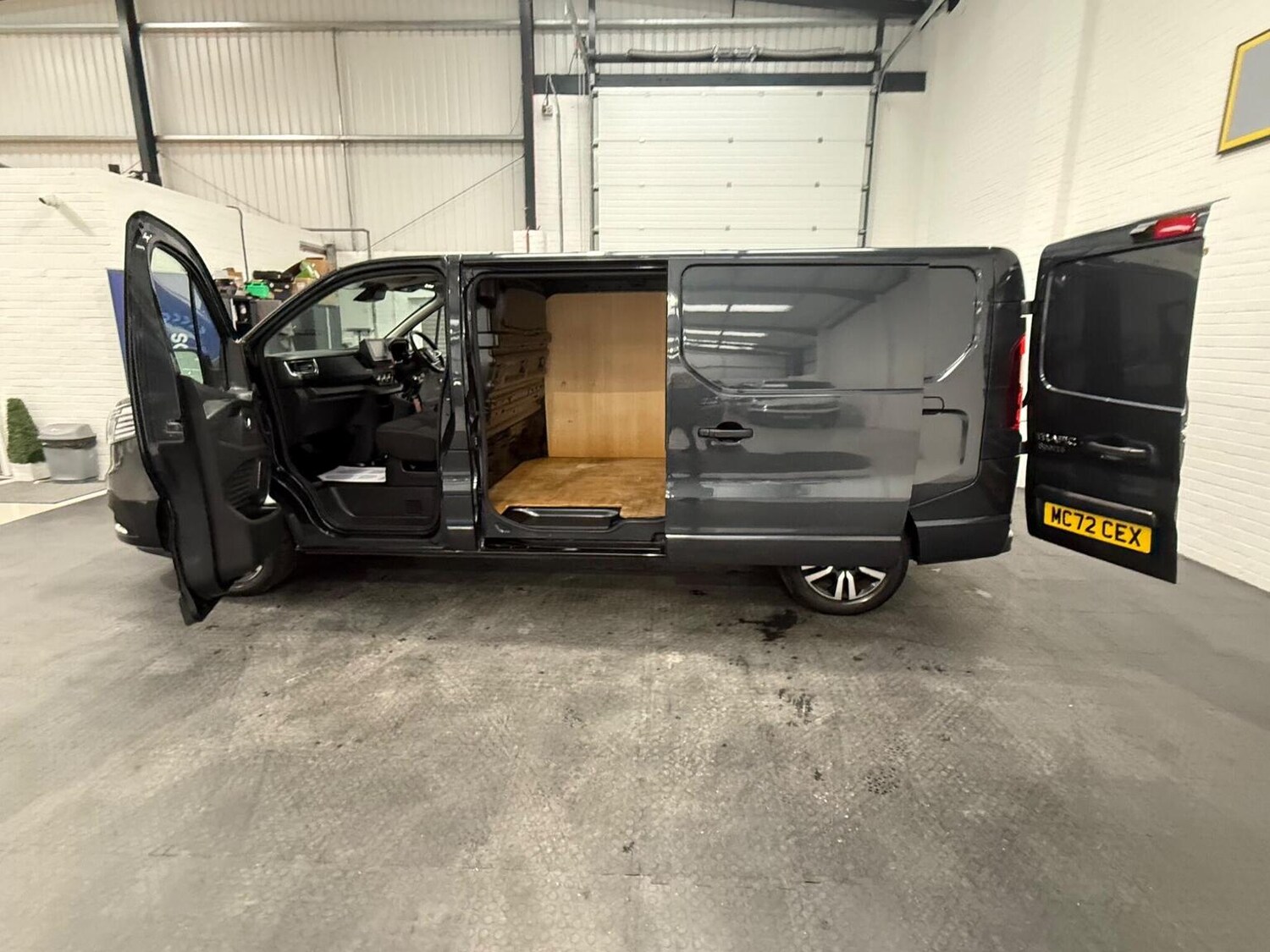 Used Renault Trafic 2023 for sale - 78102334: Photo 77