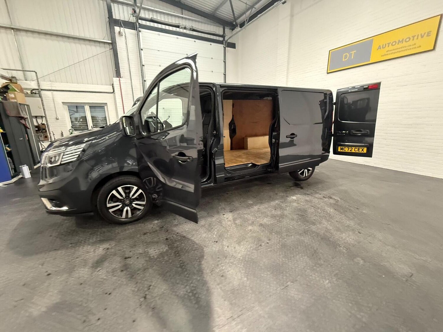 Used Renault Trafic 2023 for sale - 78102334: Photo 95