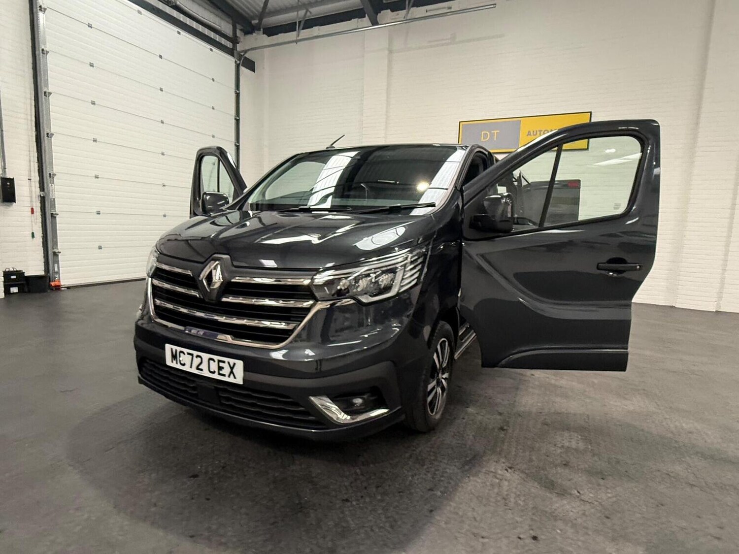 Used Renault Trafic 2023 for sale - 78102334: Photo 99