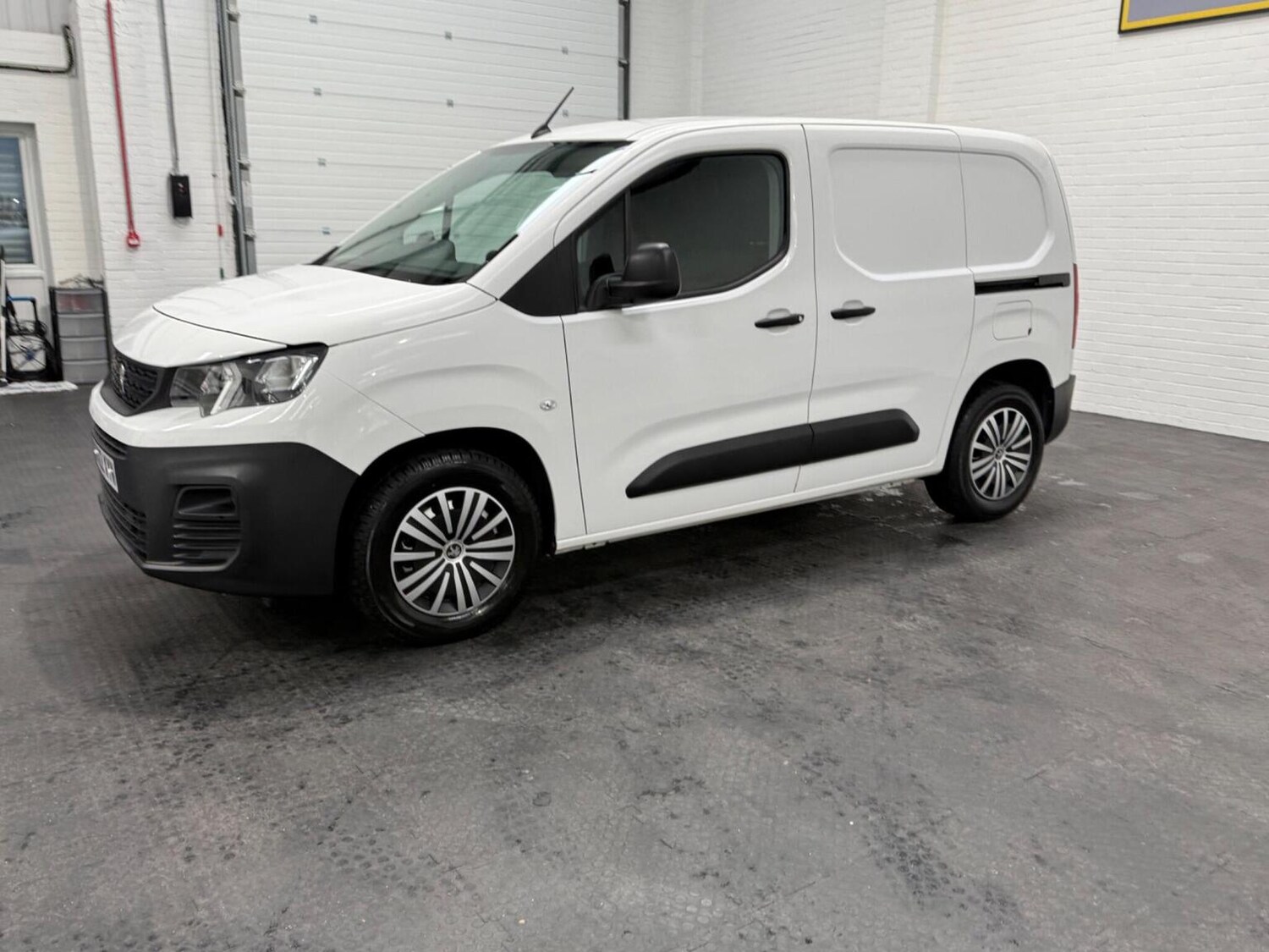 Used Peugeot Partner 2022 for sale - 78102324: Photo 23